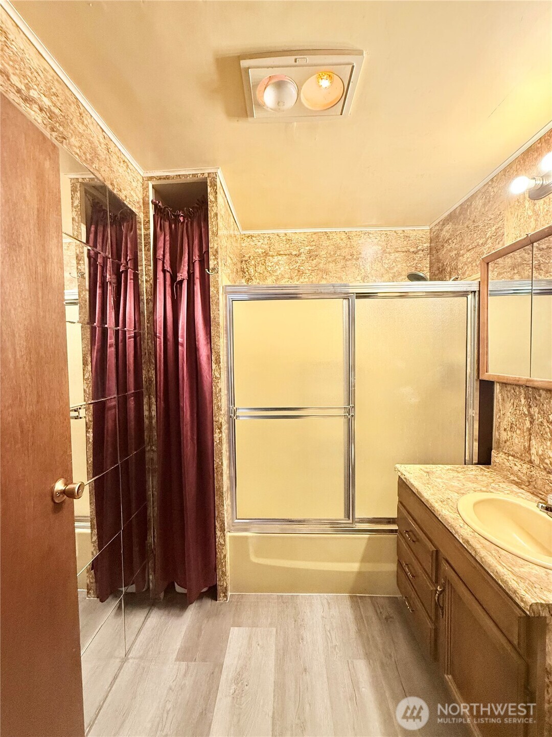 1092 Aeneas Valley Road , Tonasket, WA 98855