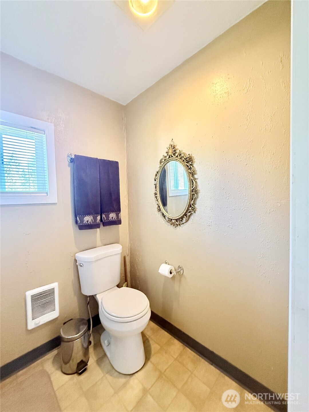 1092 Aeneas Valley Road , Tonasket, WA 98855