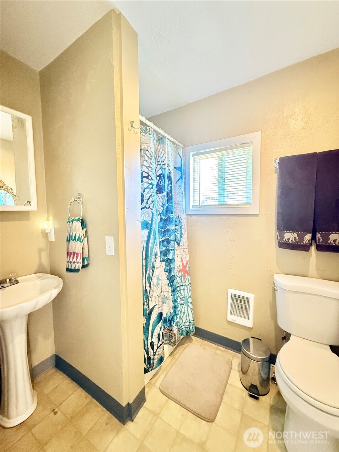 1092 Aeneas Valley Road , Tonasket, WA 98855