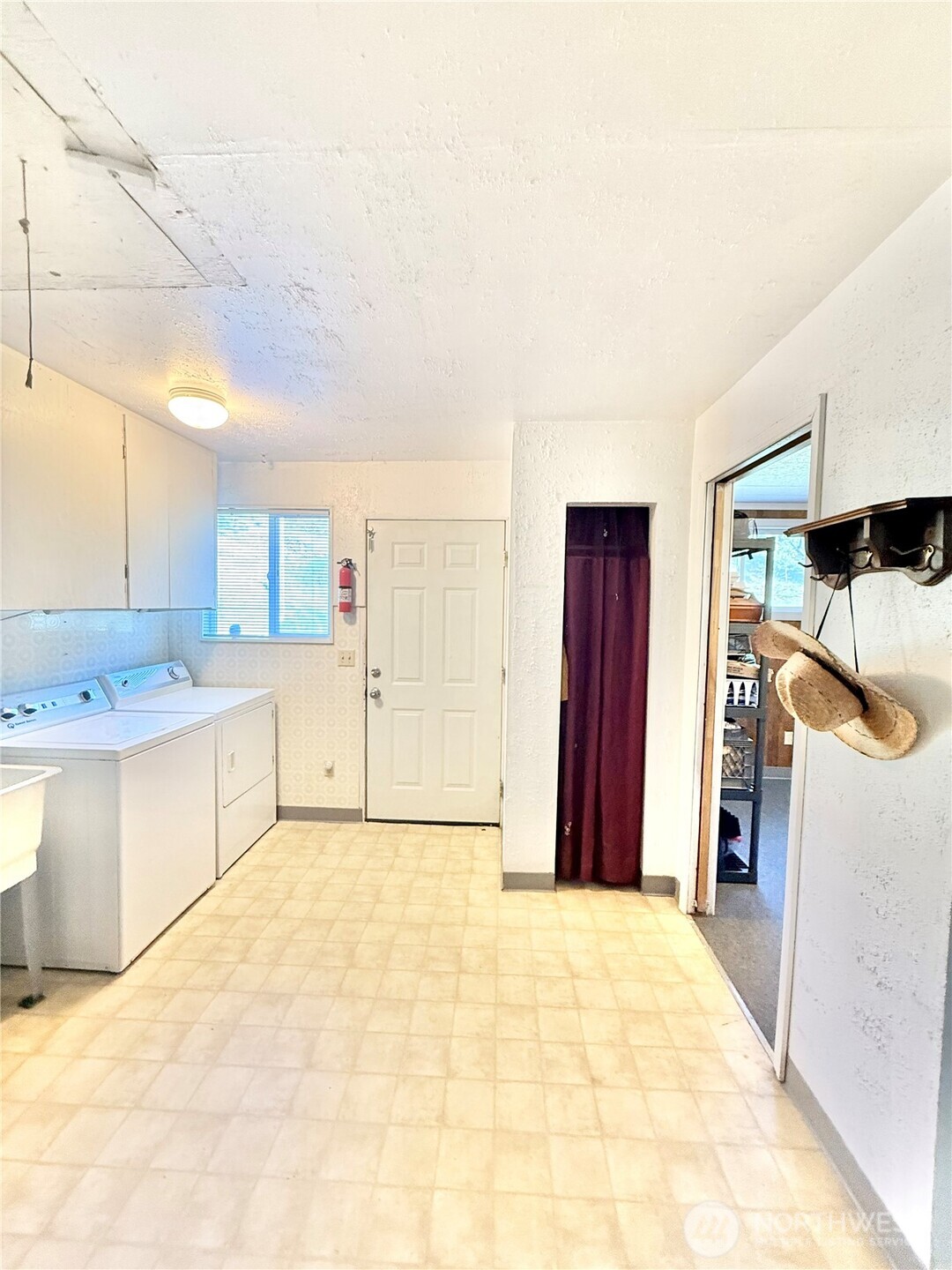 1092 Aeneas Valley Road , Tonasket, WA 98855