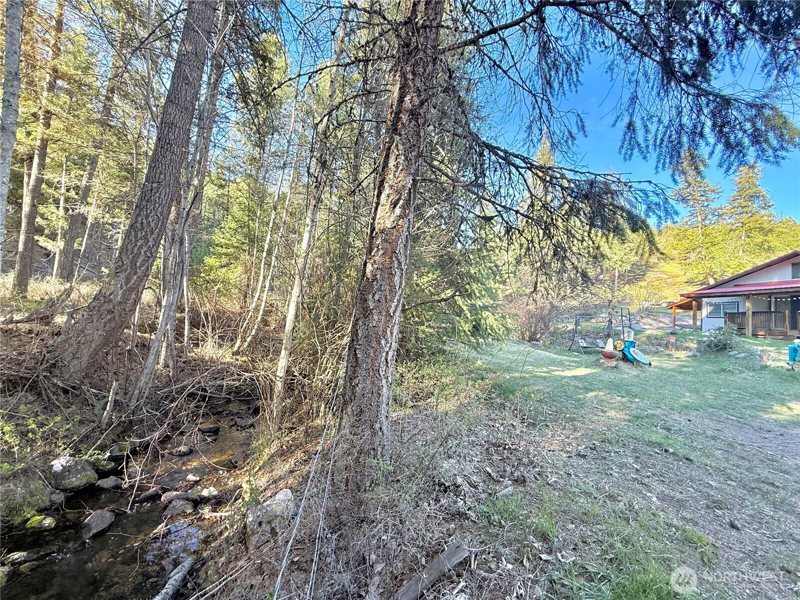 1092 Aeneas Valley Road , Tonasket, WA 98855