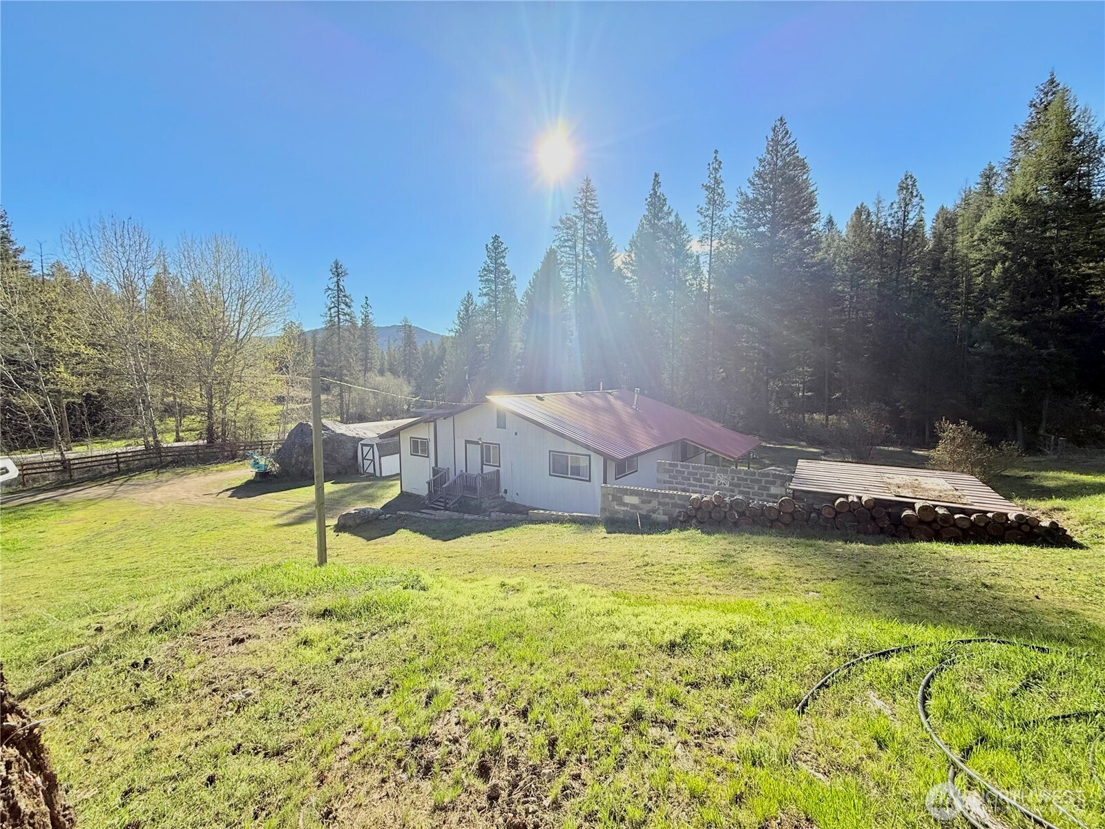 1092 Aeneas Valley Road , Tonasket, WA 98855