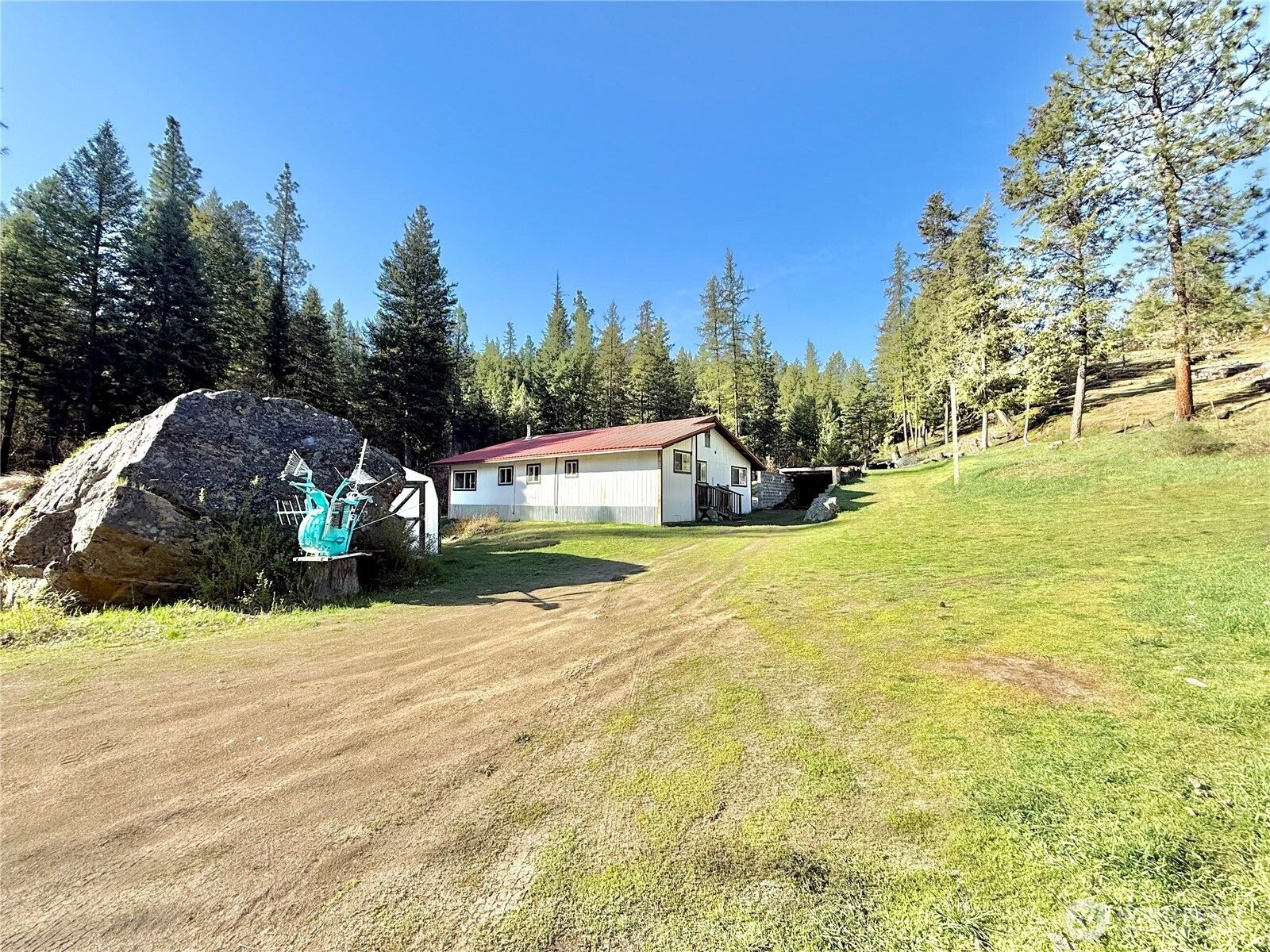 1092 Aeneas Valley Road , Tonasket, WA 98855