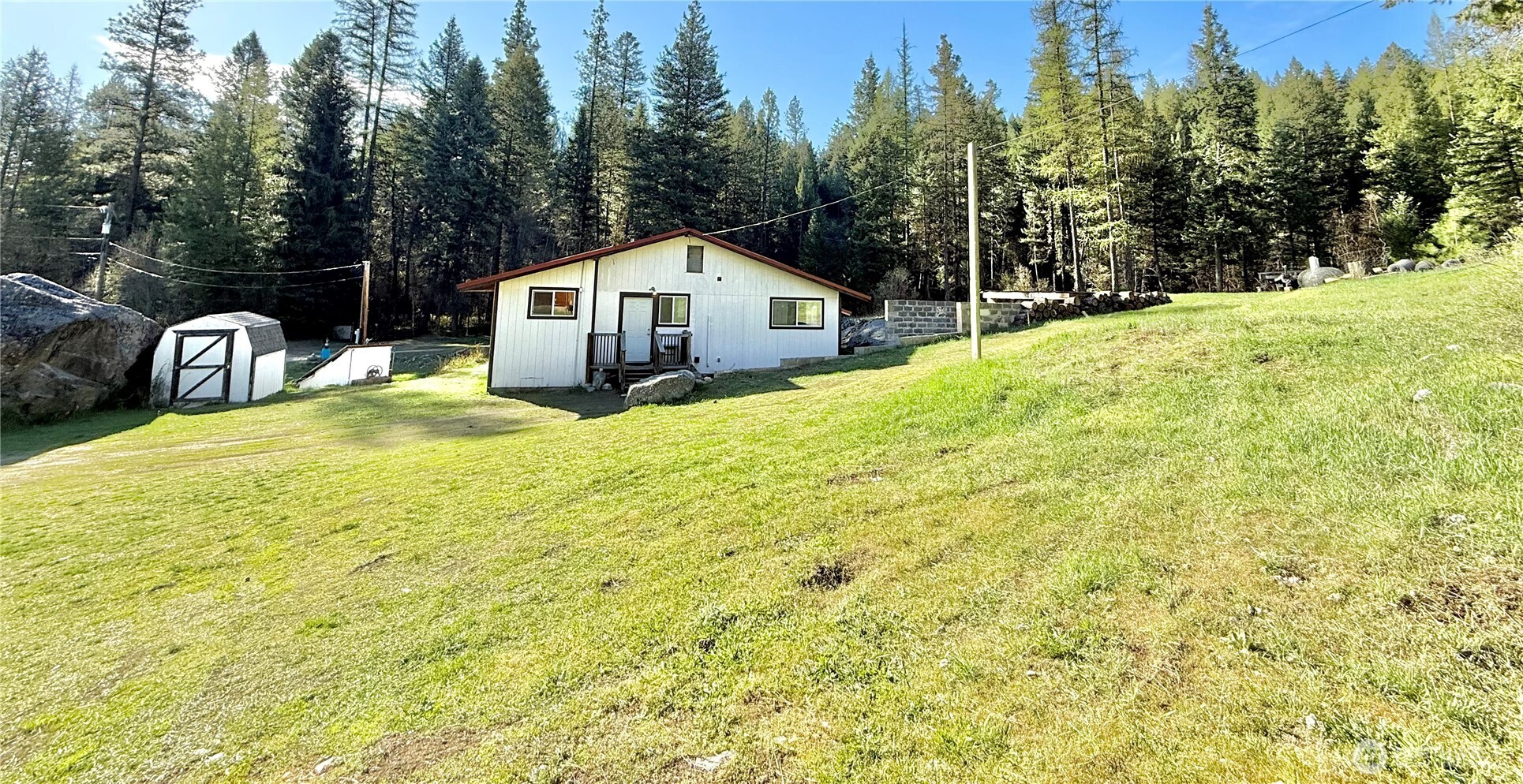1092 Aeneas Valley Road , Tonasket, WA 98855