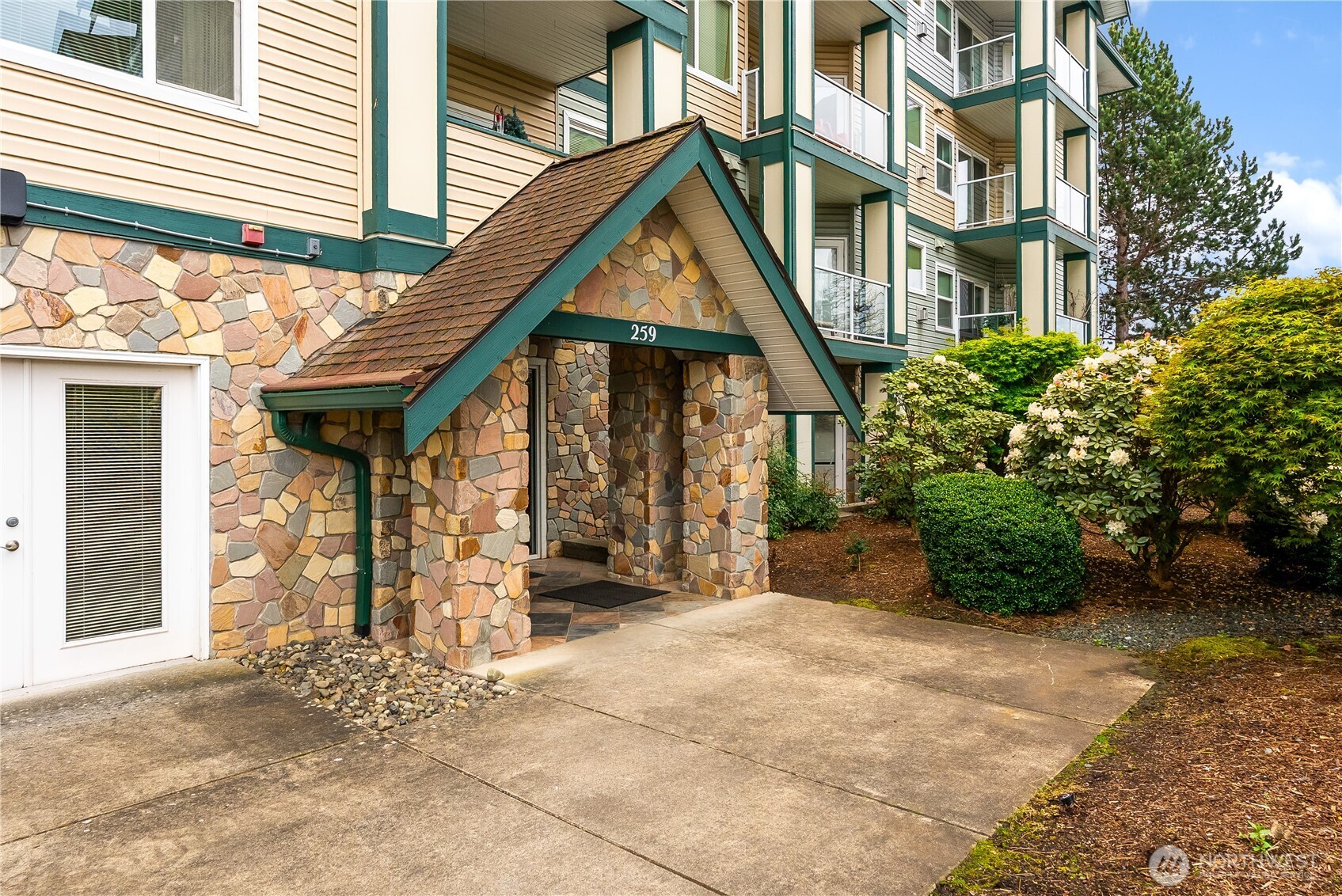 259 W Bakerview Road #C403, Bellingham, WA 98226