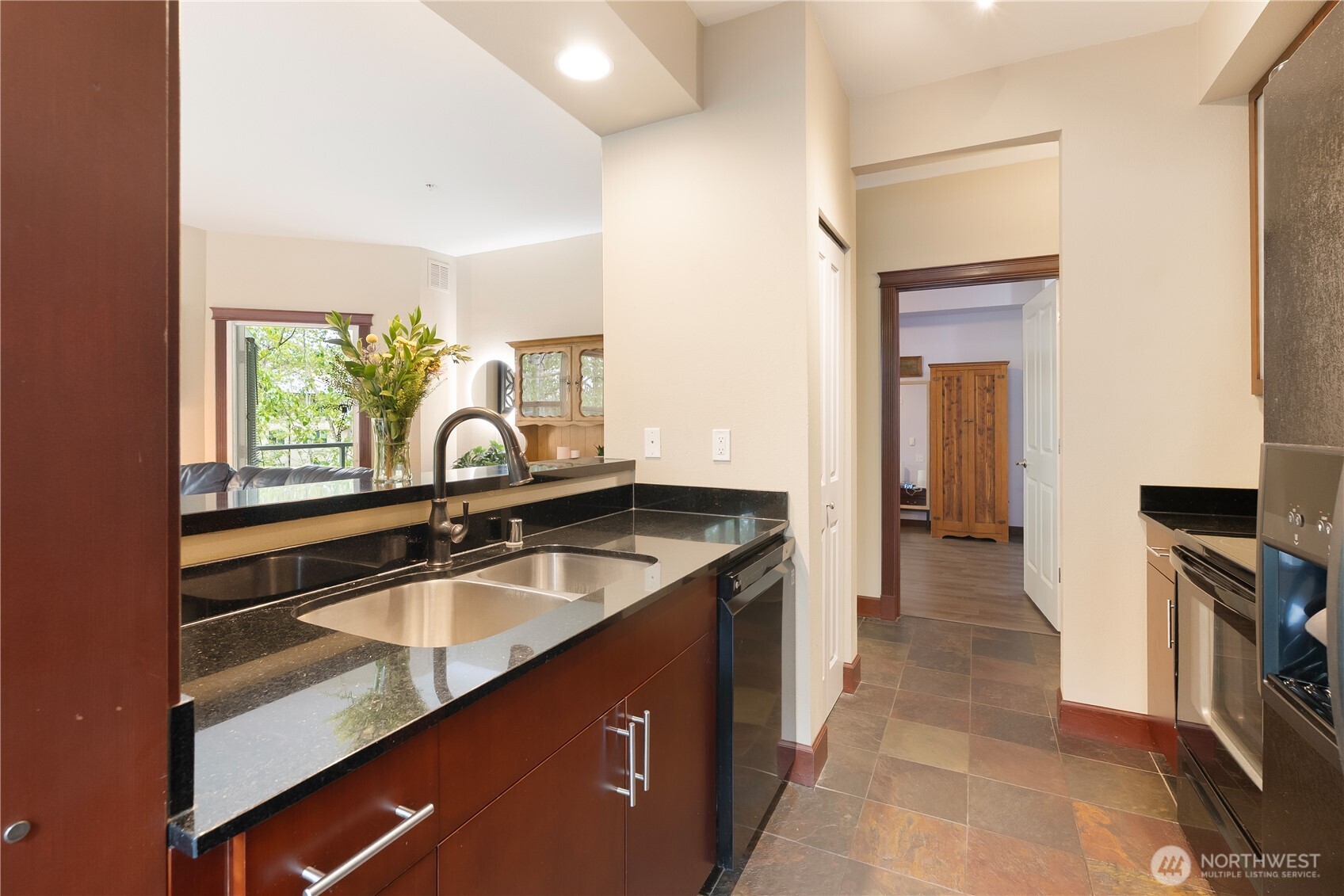 259 W Bakerview Road #C403, Bellingham, WA 98226