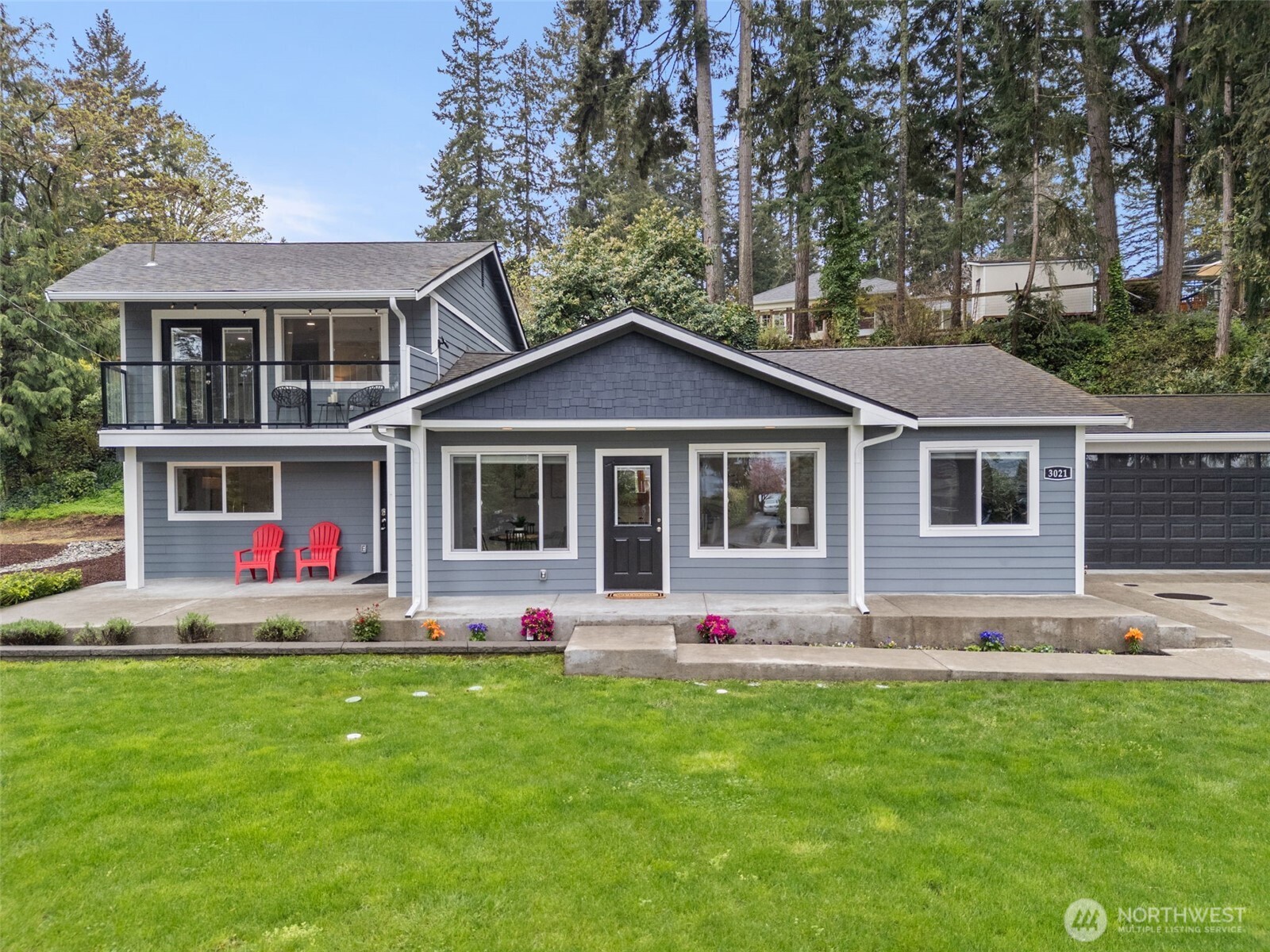 3021 Marine Drive , Bremerton, WA 98312