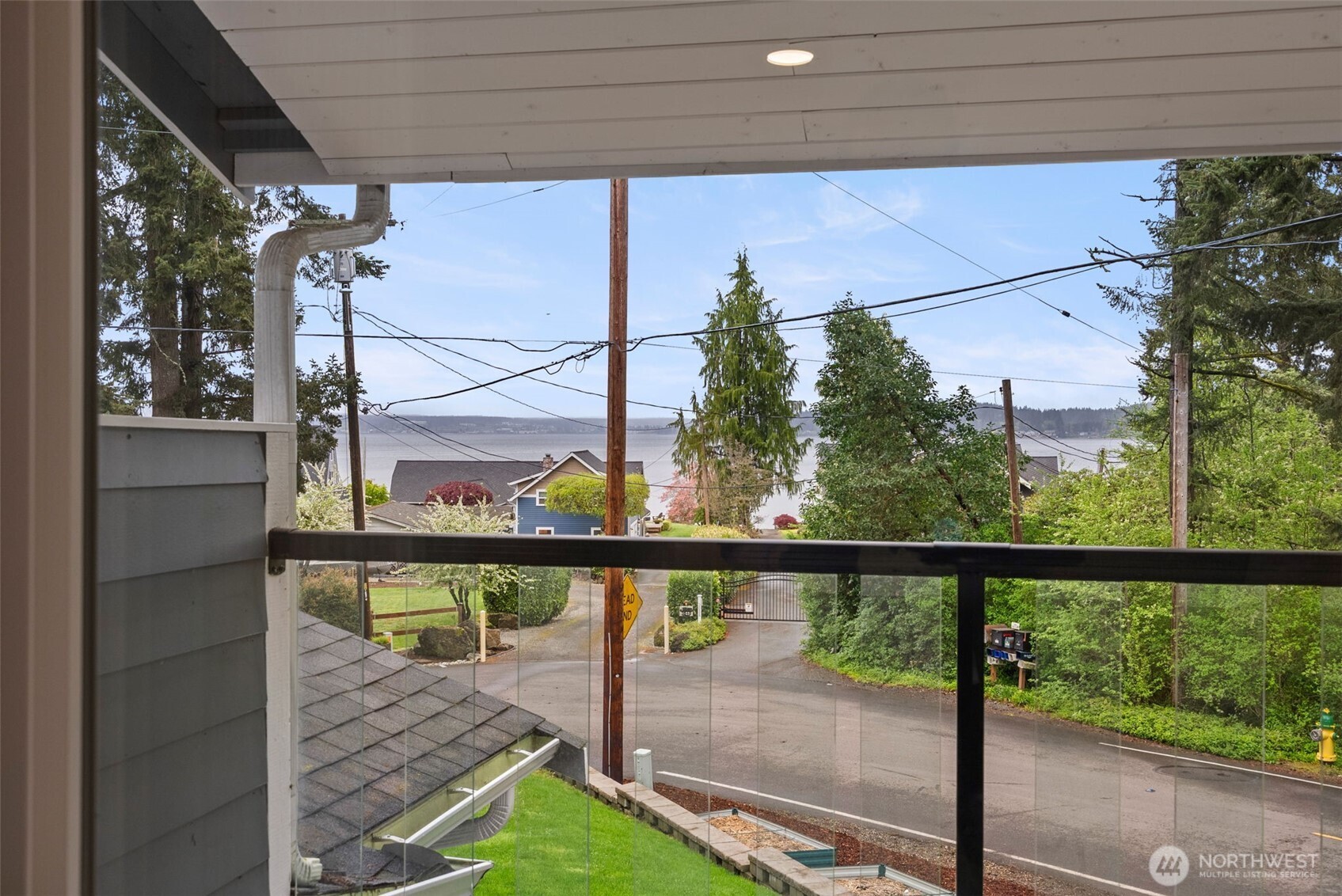 3021 Marine Drive , Bremerton, WA 98312