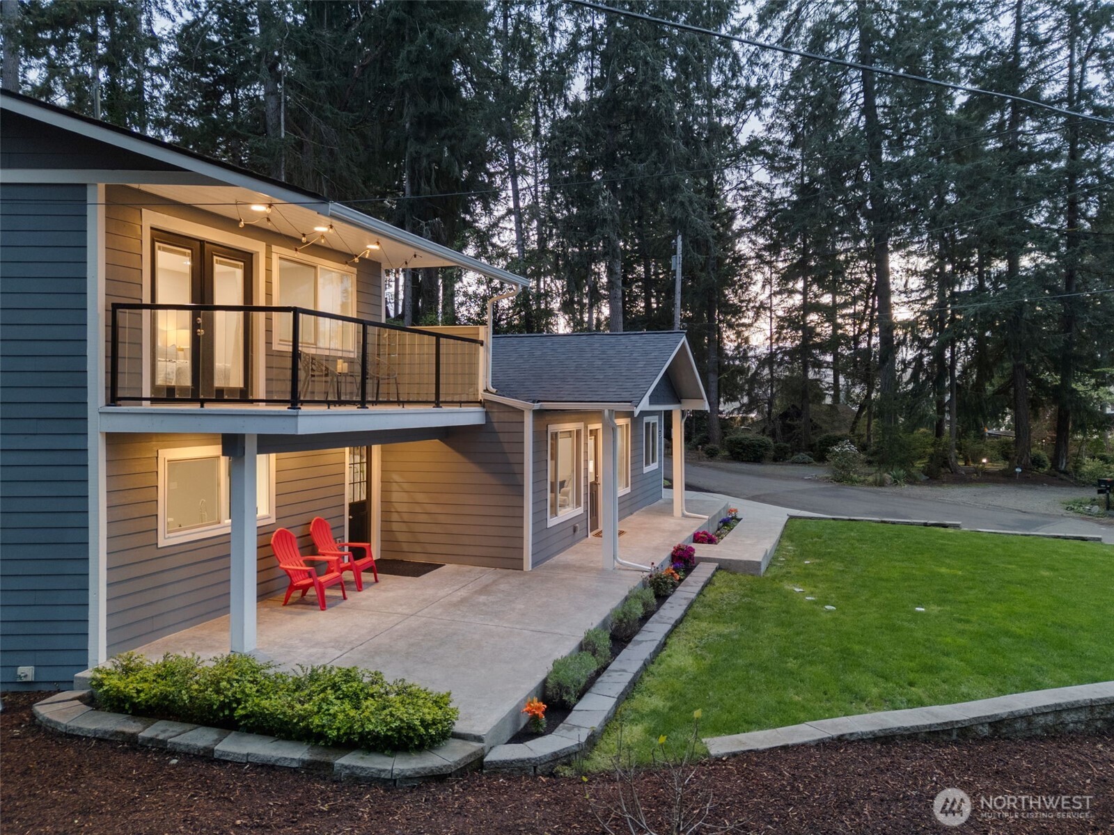 3021 Marine Drive , Bremerton, WA 98312