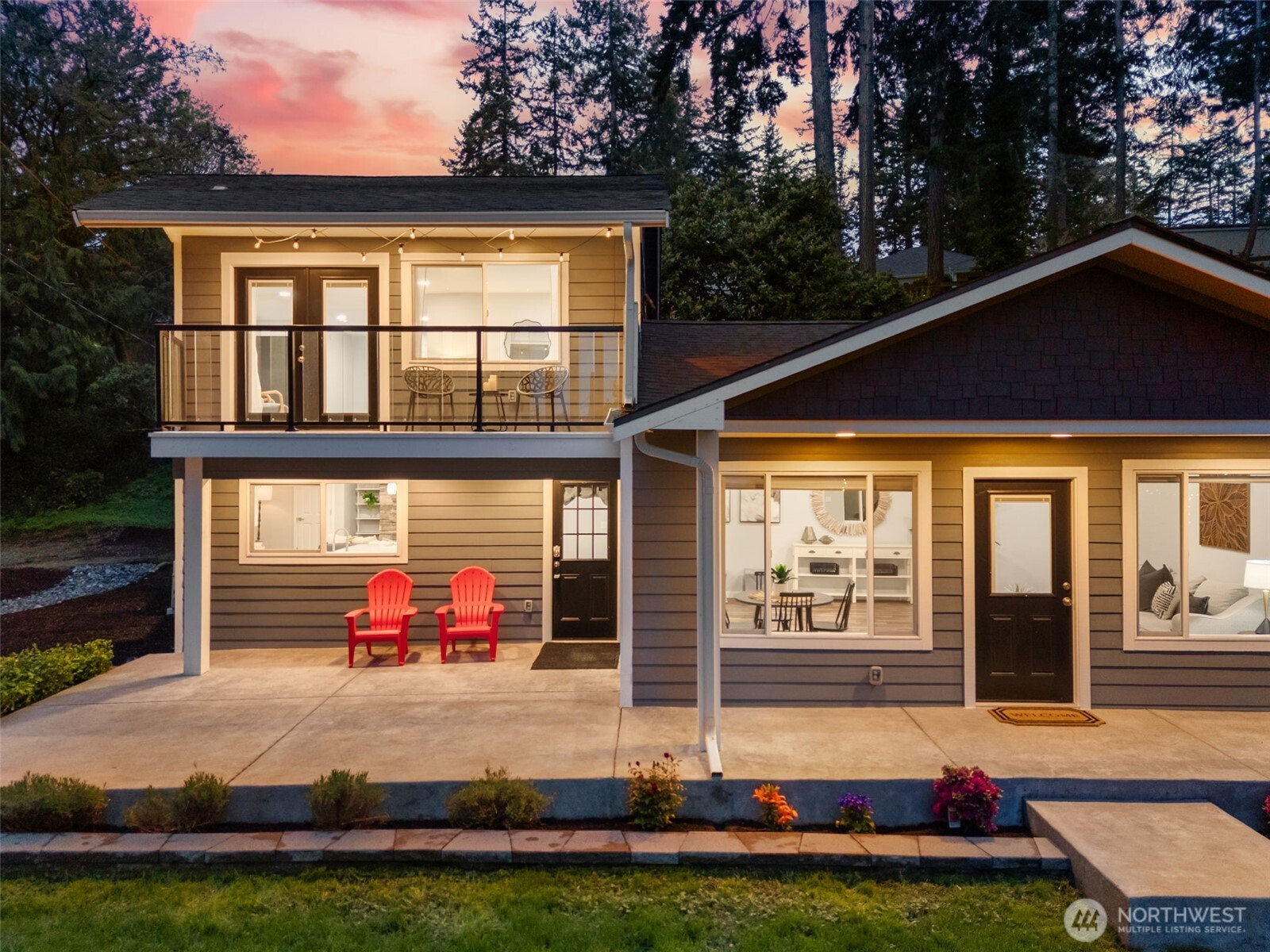 3021 Marine Drive , Bremerton, WA 98312