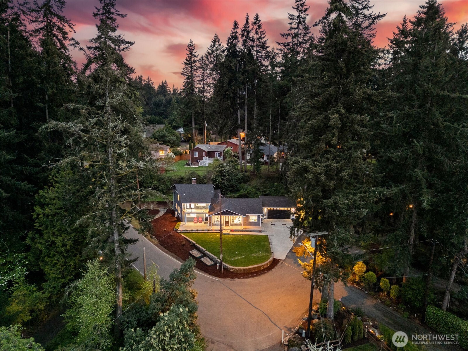 3021 Marine Drive , Bremerton, WA 98312