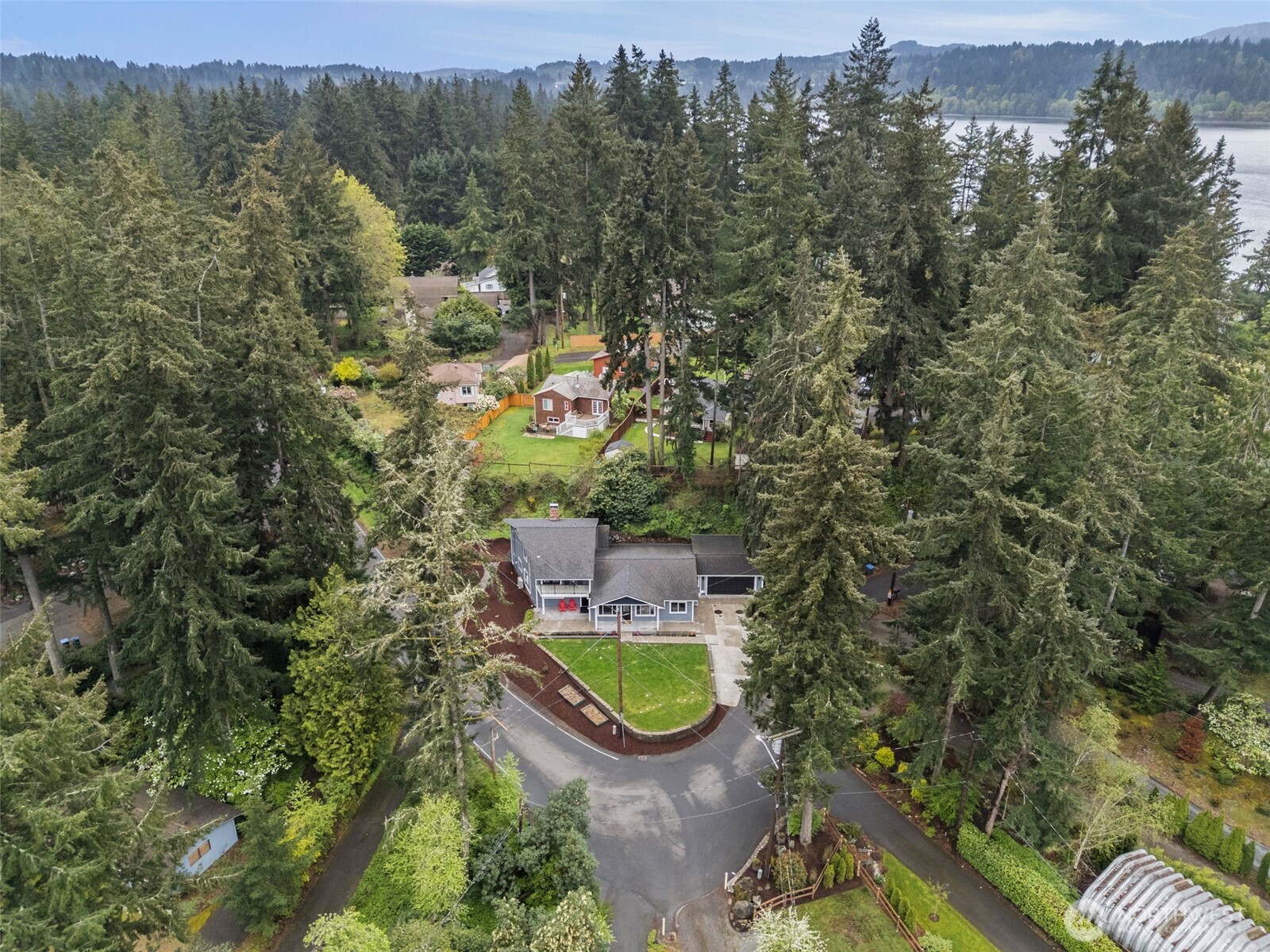 3021 Marine Drive , Bremerton, WA 98312