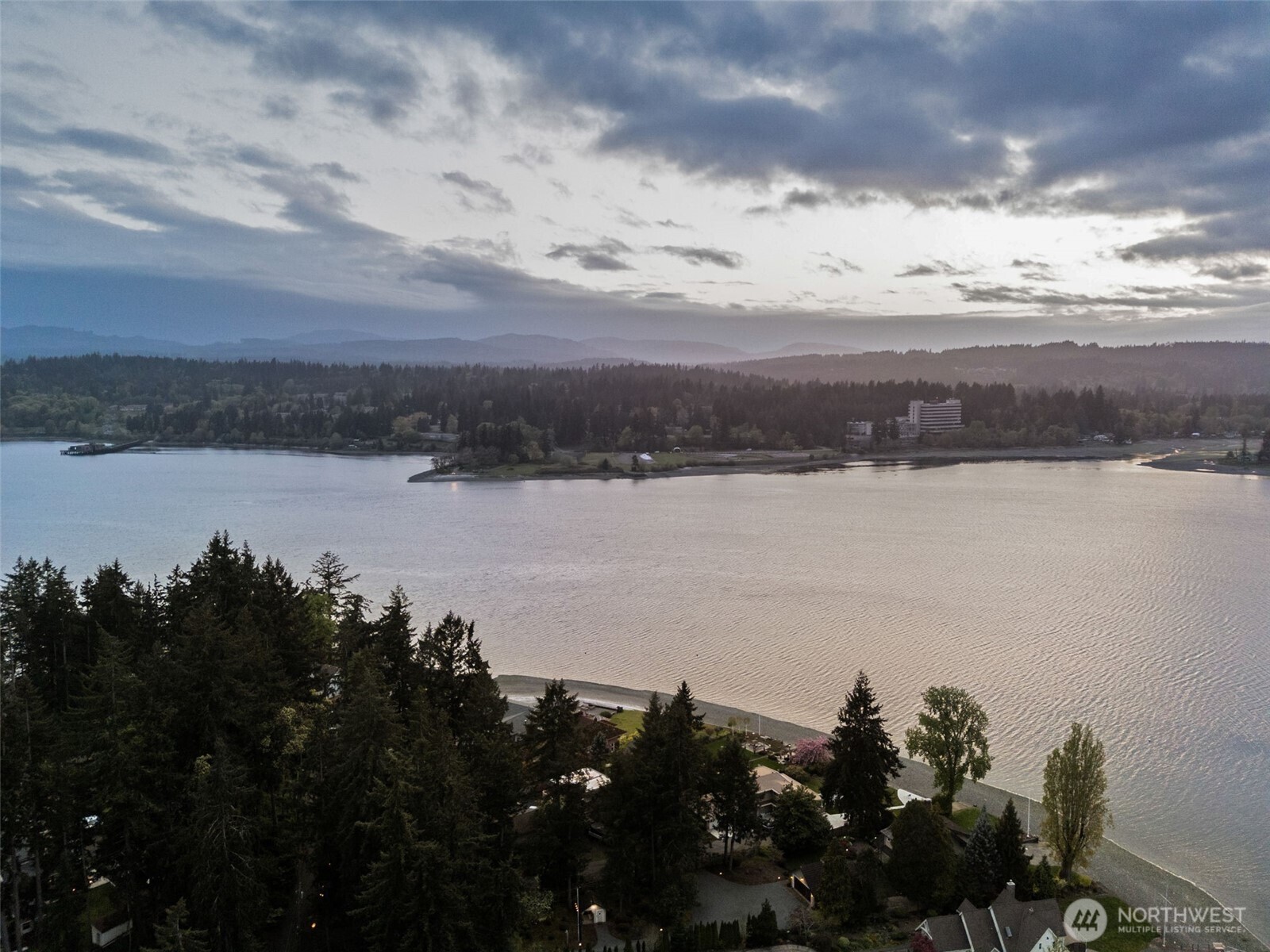 3021 Marine Drive , Bremerton, WA 98312