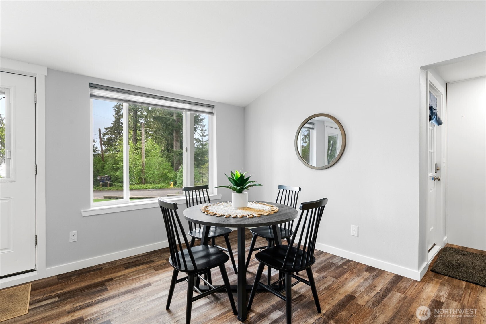 3021 Marine Drive , Bremerton, WA 98312