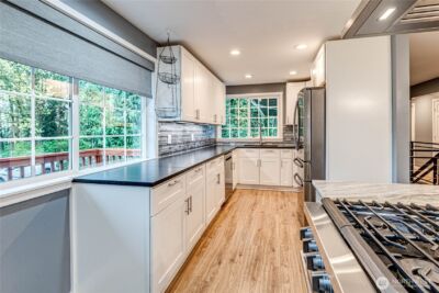 3030 Panaview Boulevard , Everett, WA 98203-6943 - Photo 7