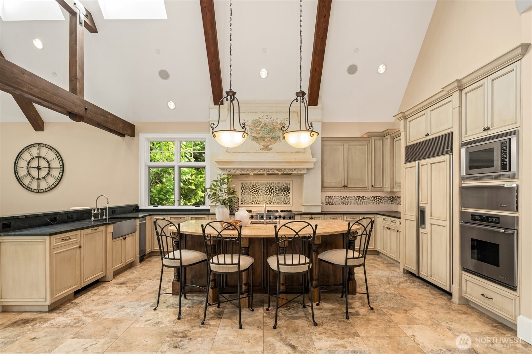 745 250th Lane NE, Sammamish, WA 98074