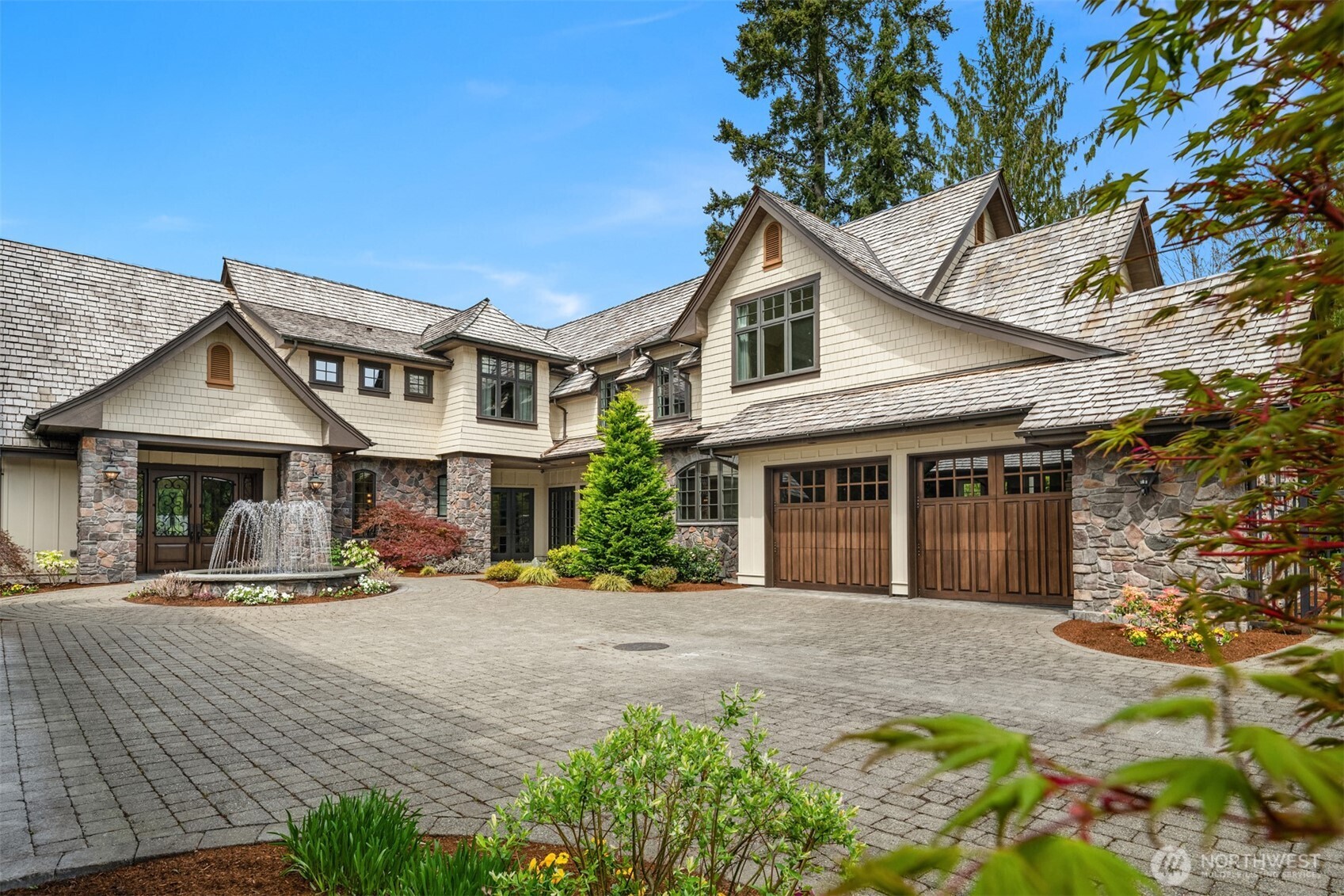 745 250th Lane NE, Sammamish, WA 98074