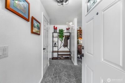 2305 Lilac SE, Lacey, WA 98503 - Photo 4