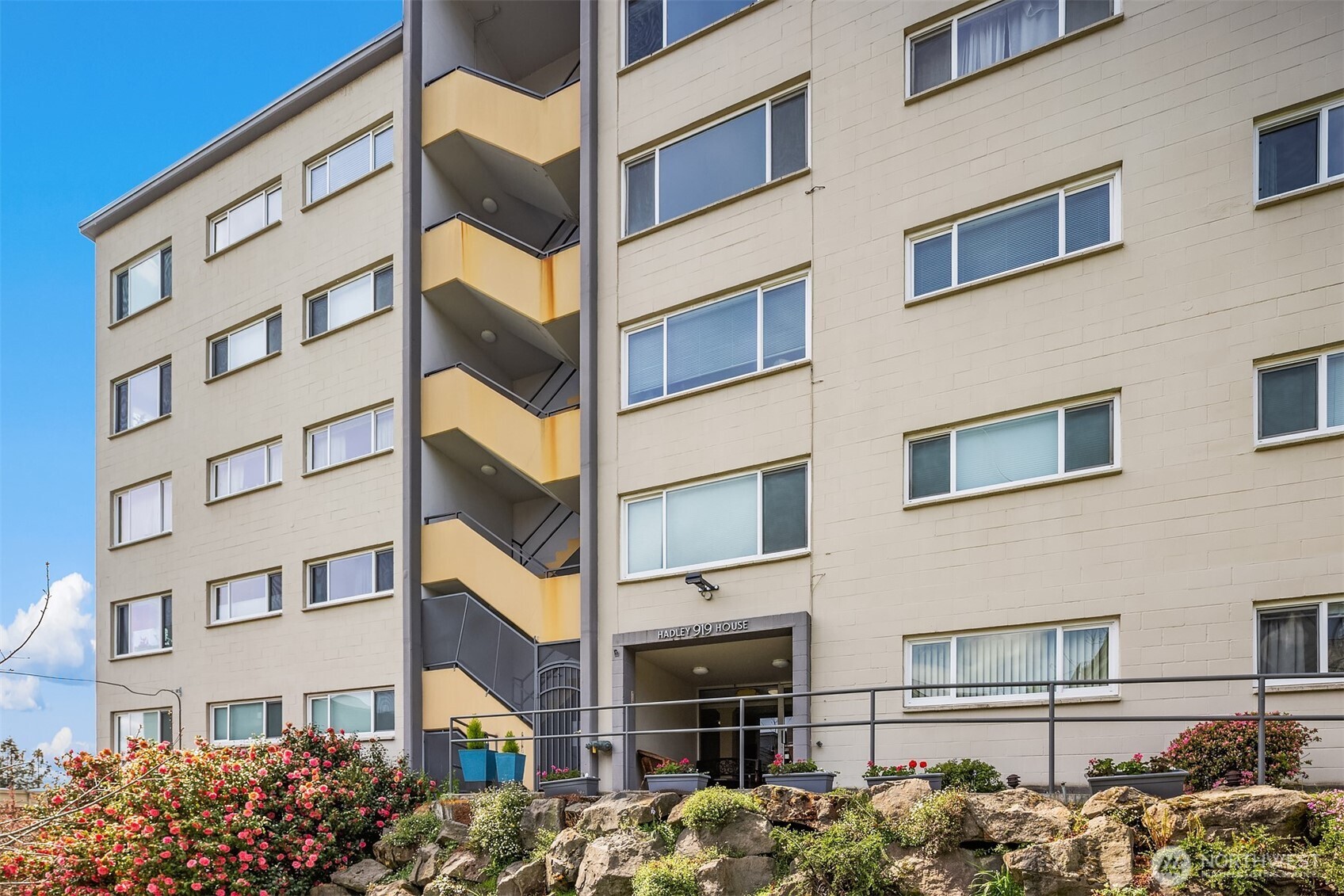 919 2nd Avenue W #602, Seattle, WA 98119