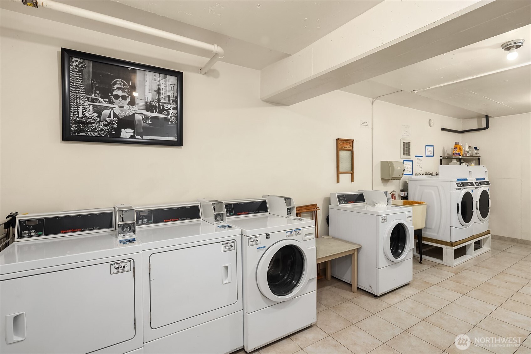 919 2nd Avenue W #602, Seattle, WA 98119