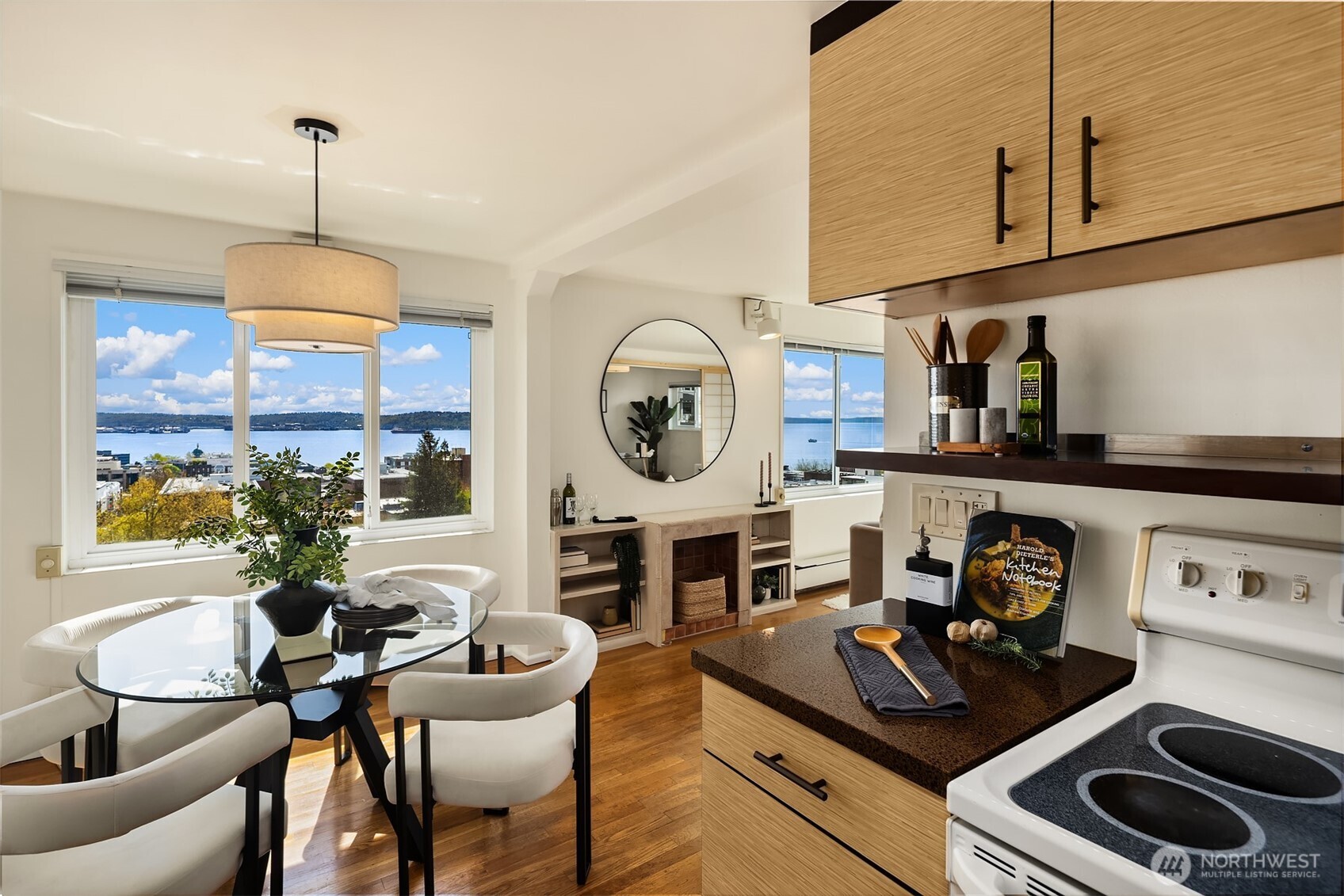 919 2nd Avenue W #602, Seattle, WA 98119