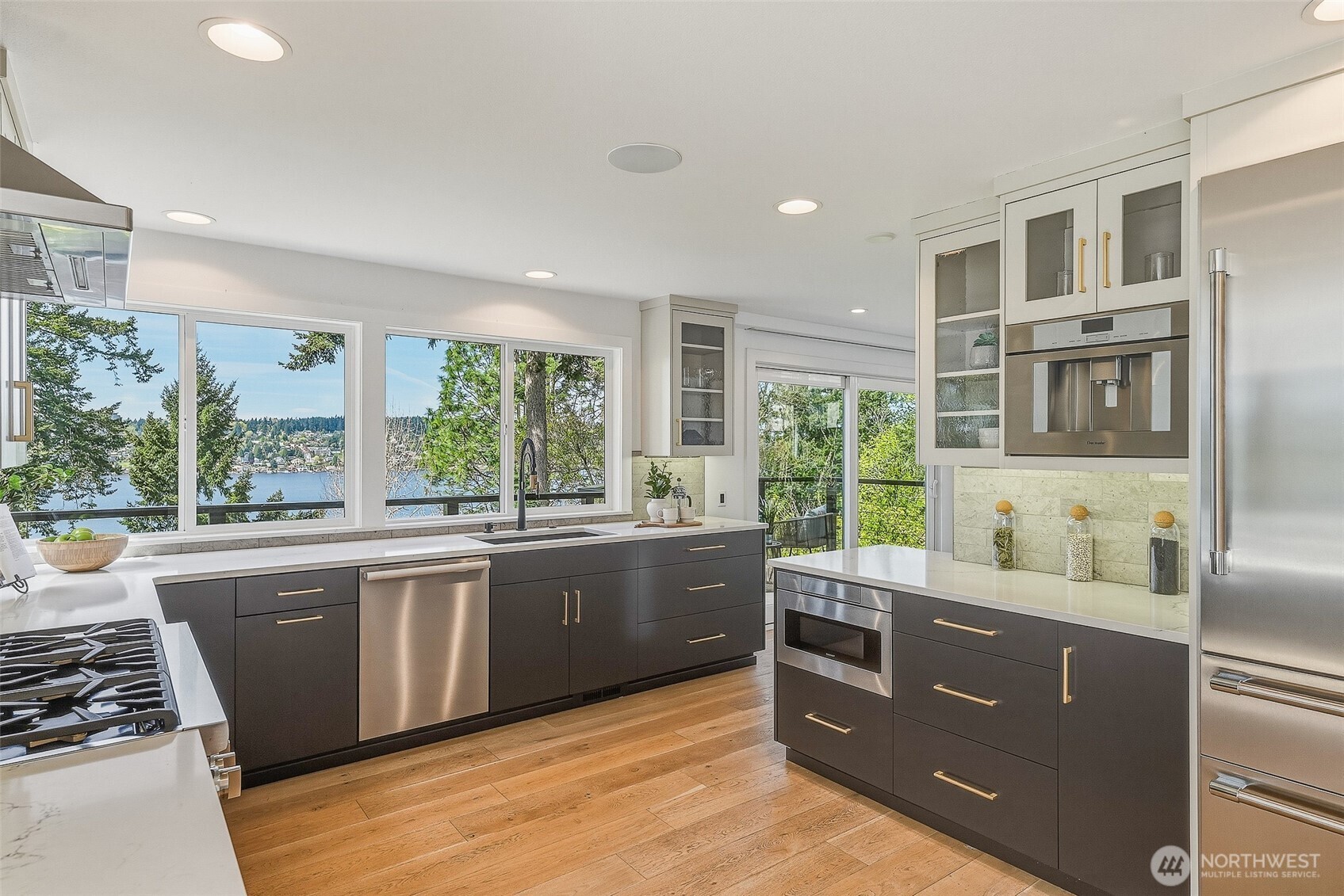 15211 61st Place NE, Kenmore, WA 98028
