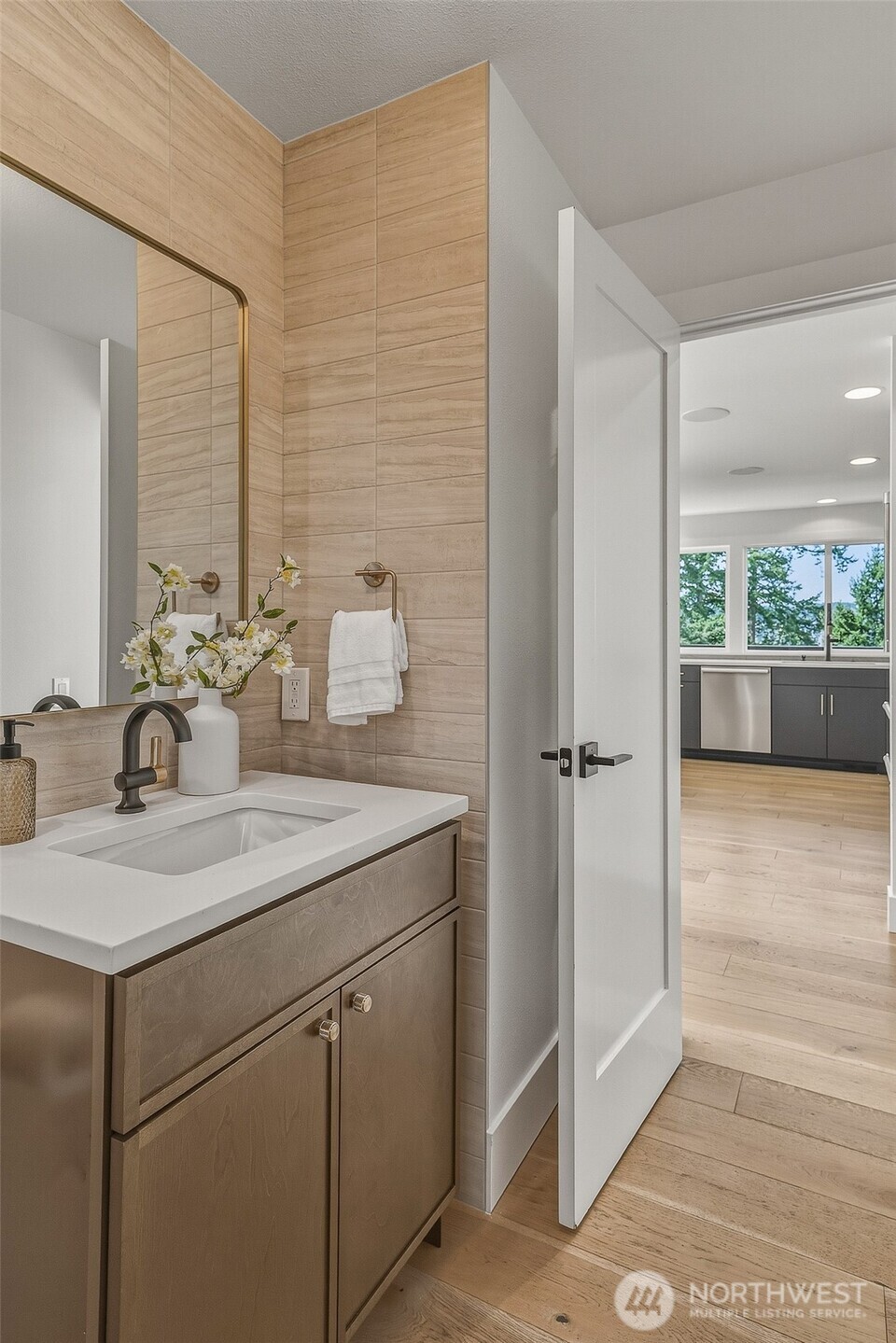 15211 61st Place NE, Kenmore, WA 98028