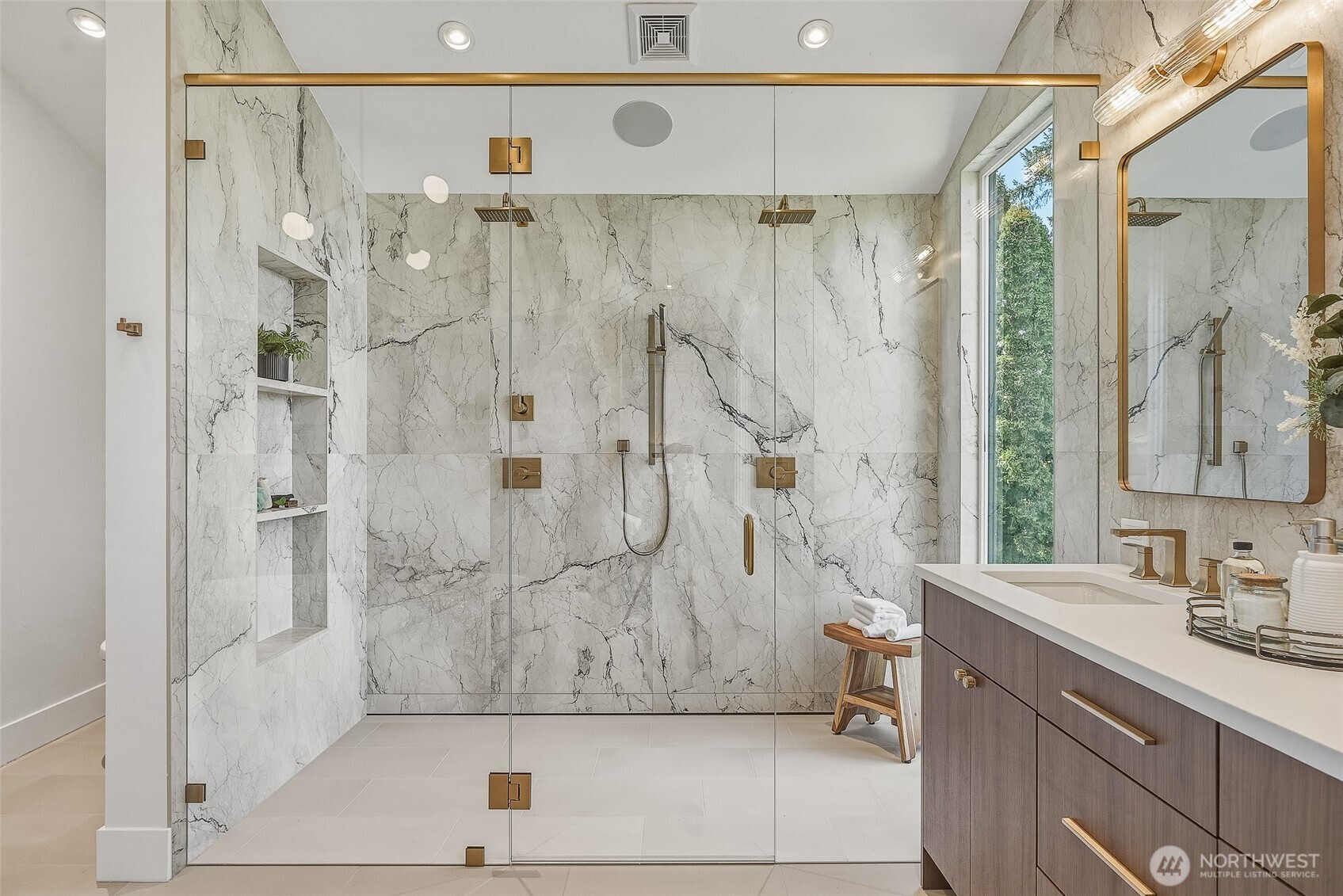 15211 61st Place NE, Kenmore, WA 98028