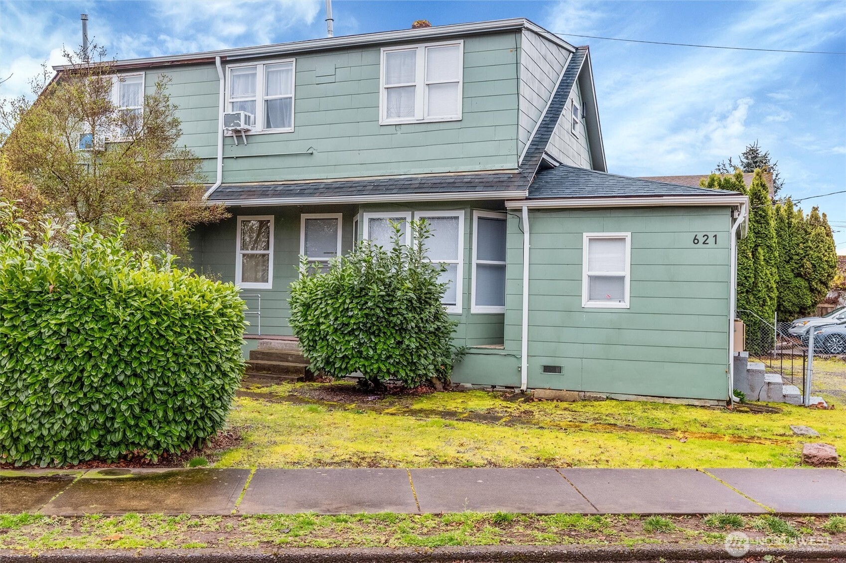 621 Houser Way S, Renton, WA 98057