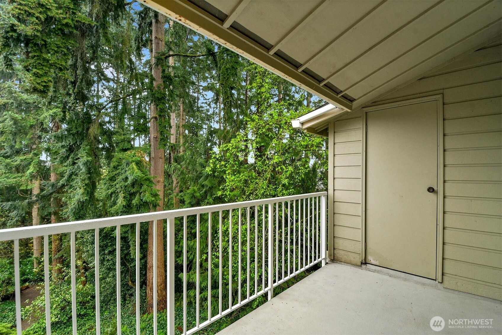 5504 220th Street SW #C302, Mountlake Terrace, WA 98043