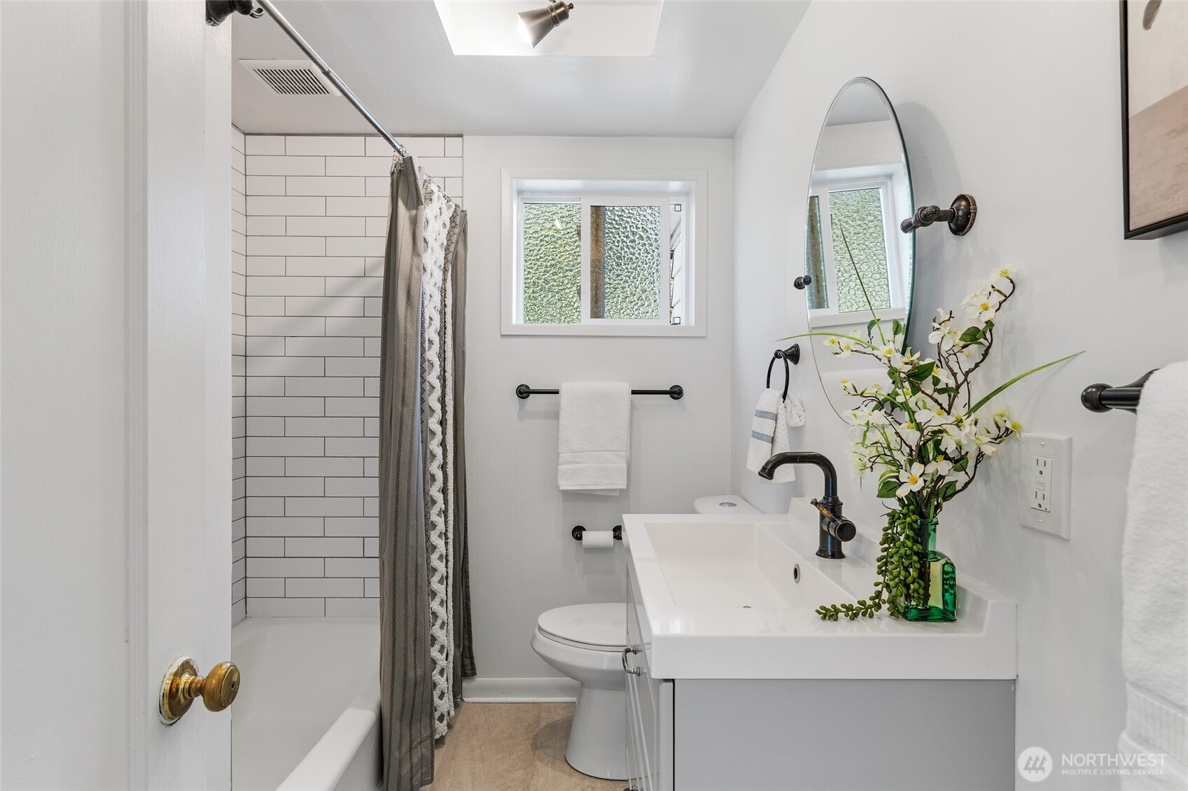 4836 51st Avenue SW, Seattle, WA 98116-4330