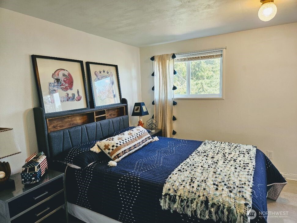 4836 51st Avenue SW, Seattle, WA 98116-4330