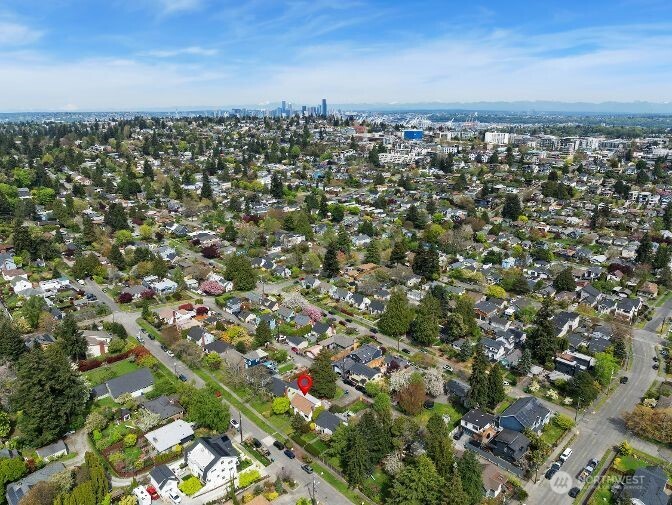4836 51st Avenue SW, Seattle, WA 98116-4330