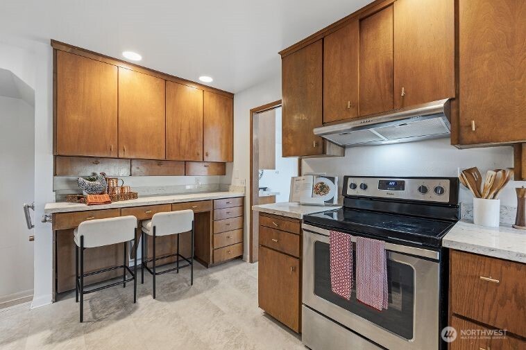 4836 51st Avenue SW, Seattle, WA 98116-4330