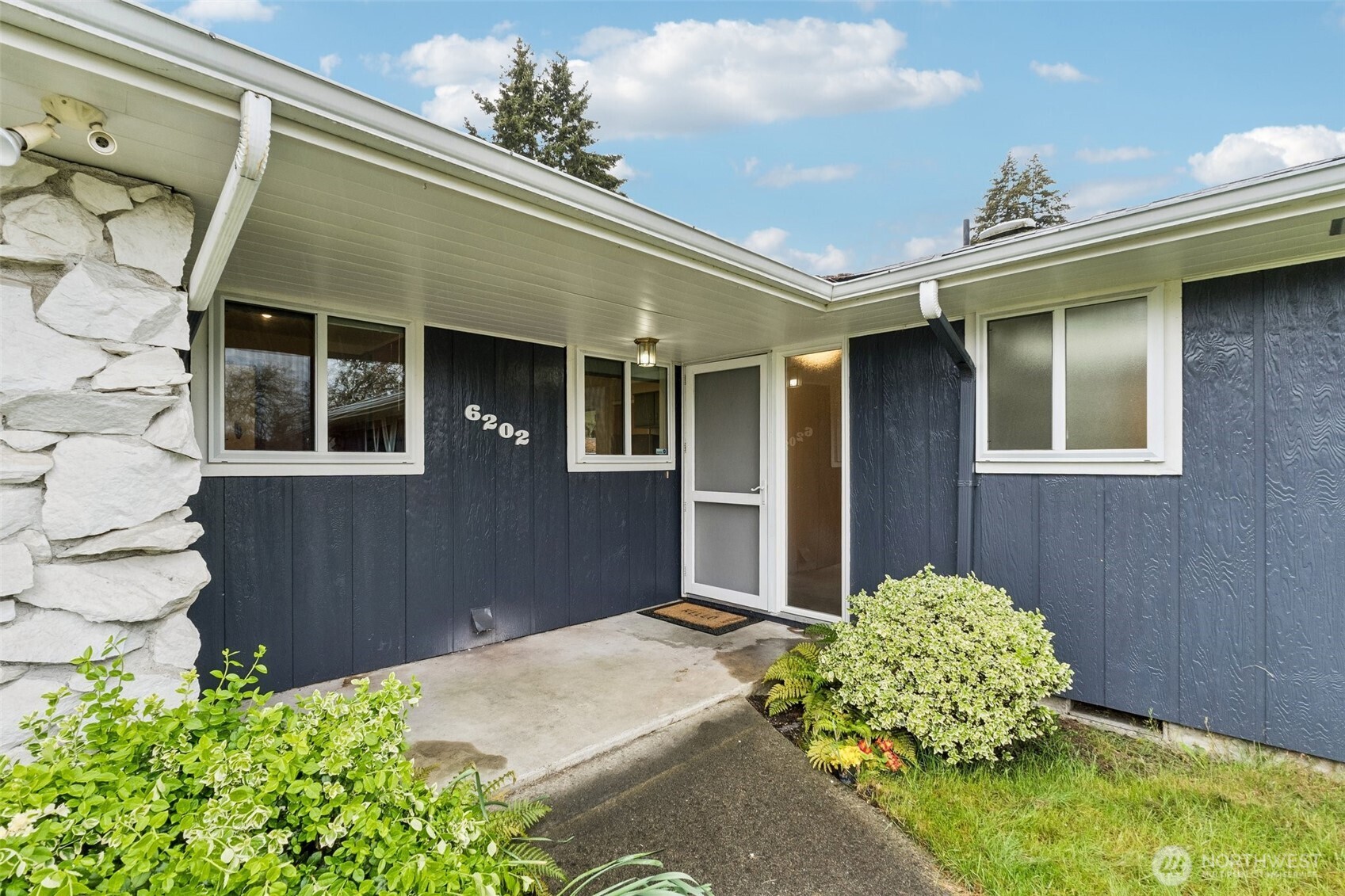 6202 84th Street SW, Lakewood, WA 98499