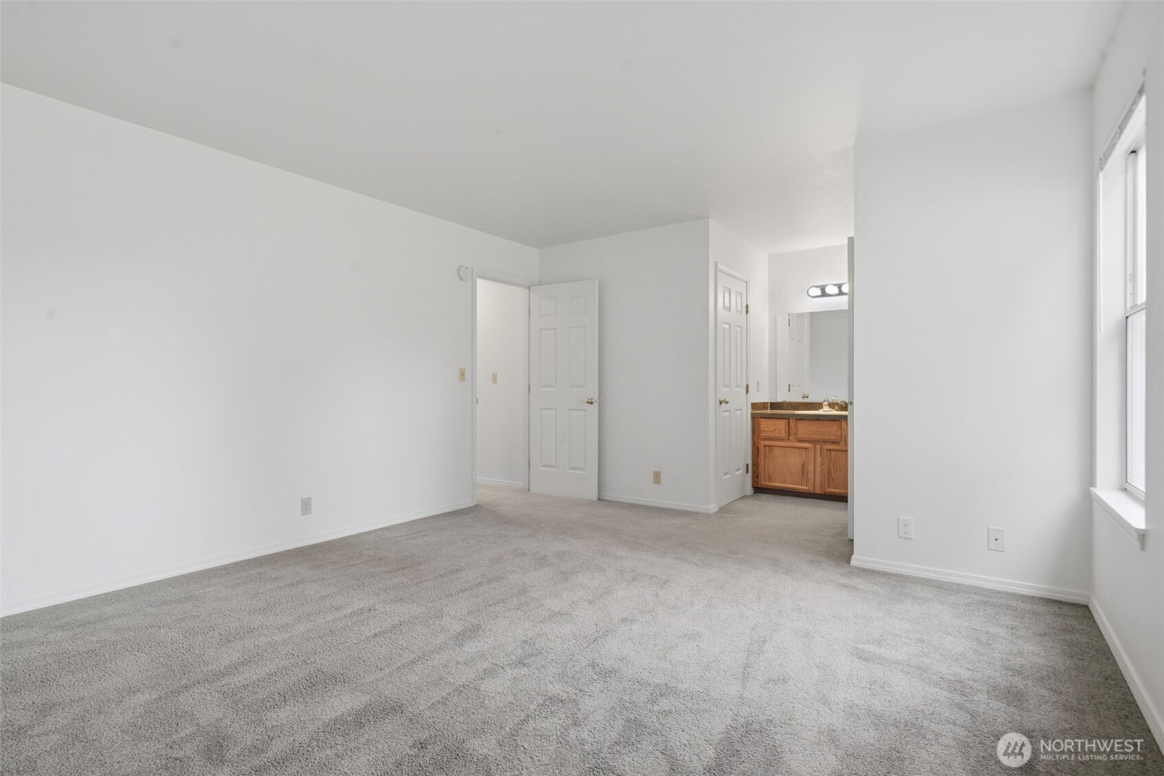 70 SW Roeder Drive , Oak Harbor, WA 98277