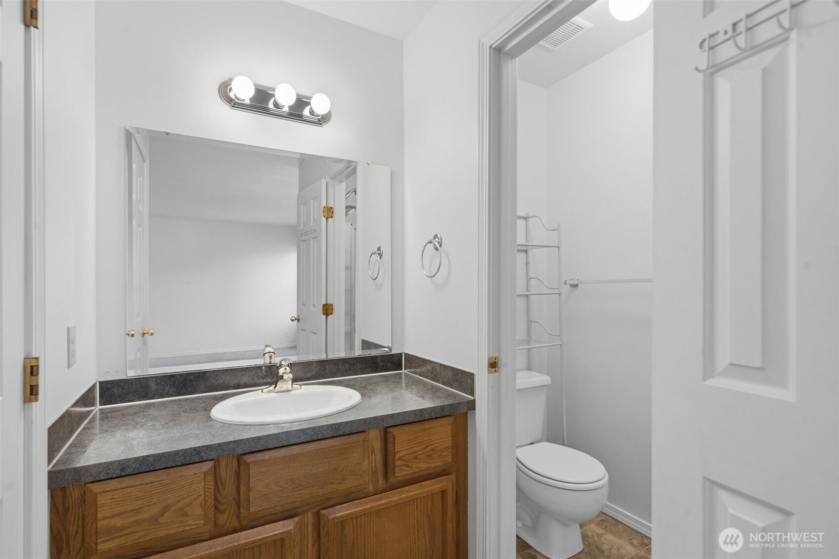 70 SW Roeder Drive , Oak Harbor, WA 98277