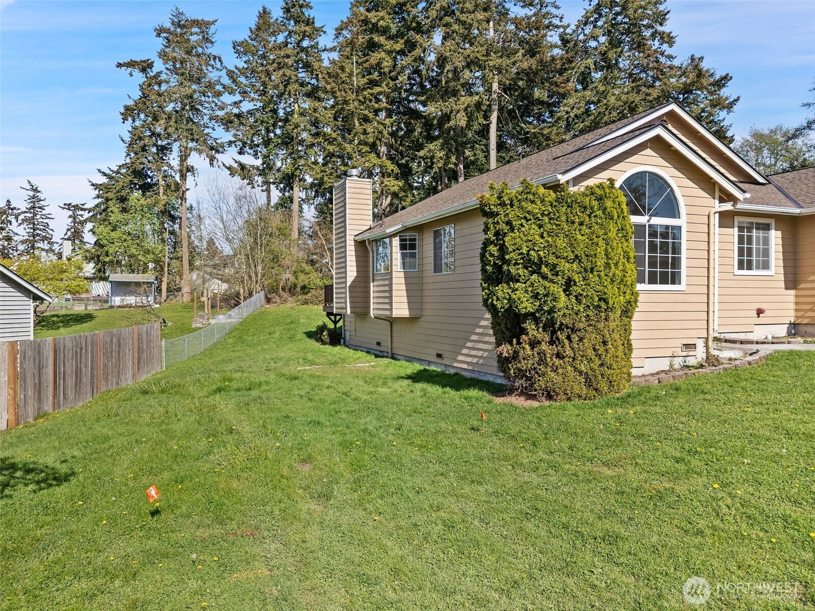70 SW Roeder Drive , Oak Harbor, WA 98277