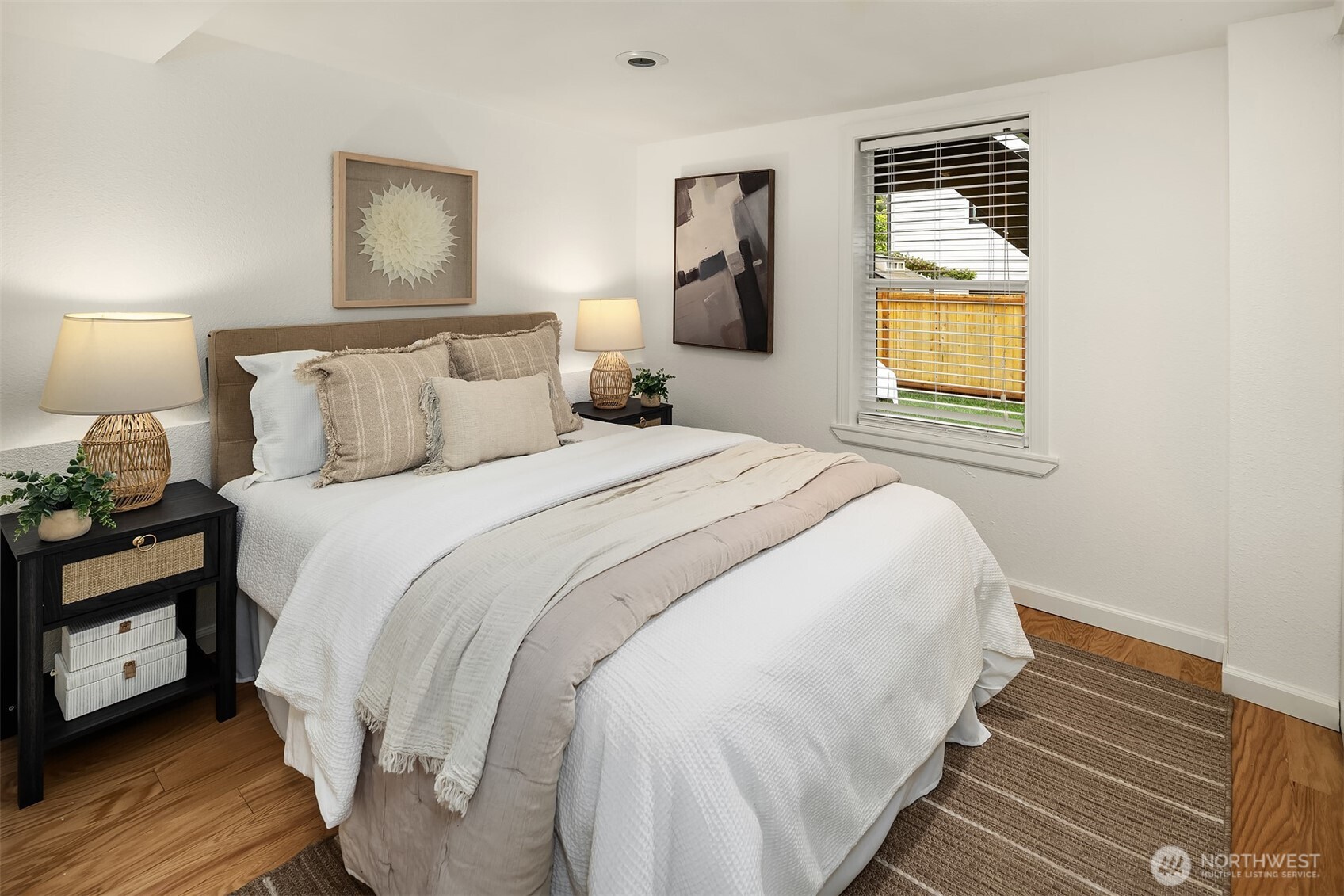 3707 SW Juneau Street , Seattle, WA 98126