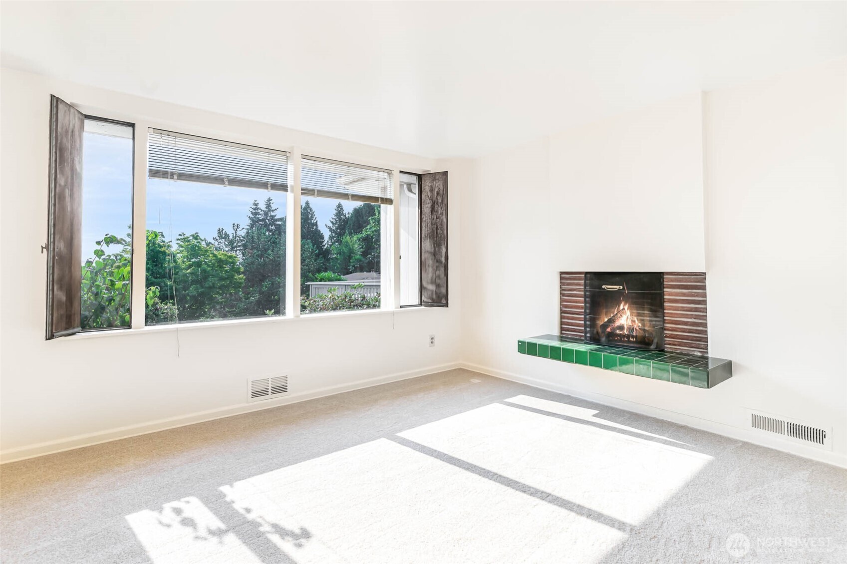 5120 NE 54th Street , Seattle, WA 98105
