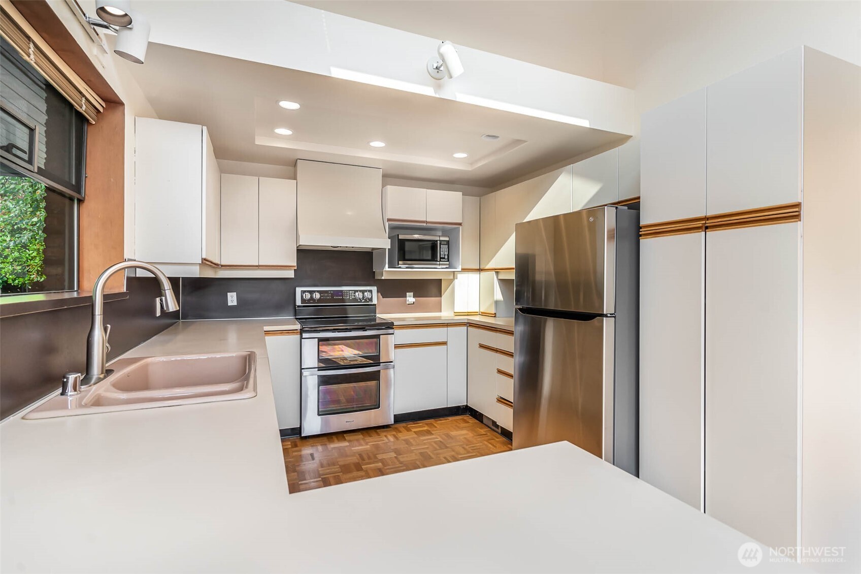 5120 NE 54th Street , Seattle, WA 98105