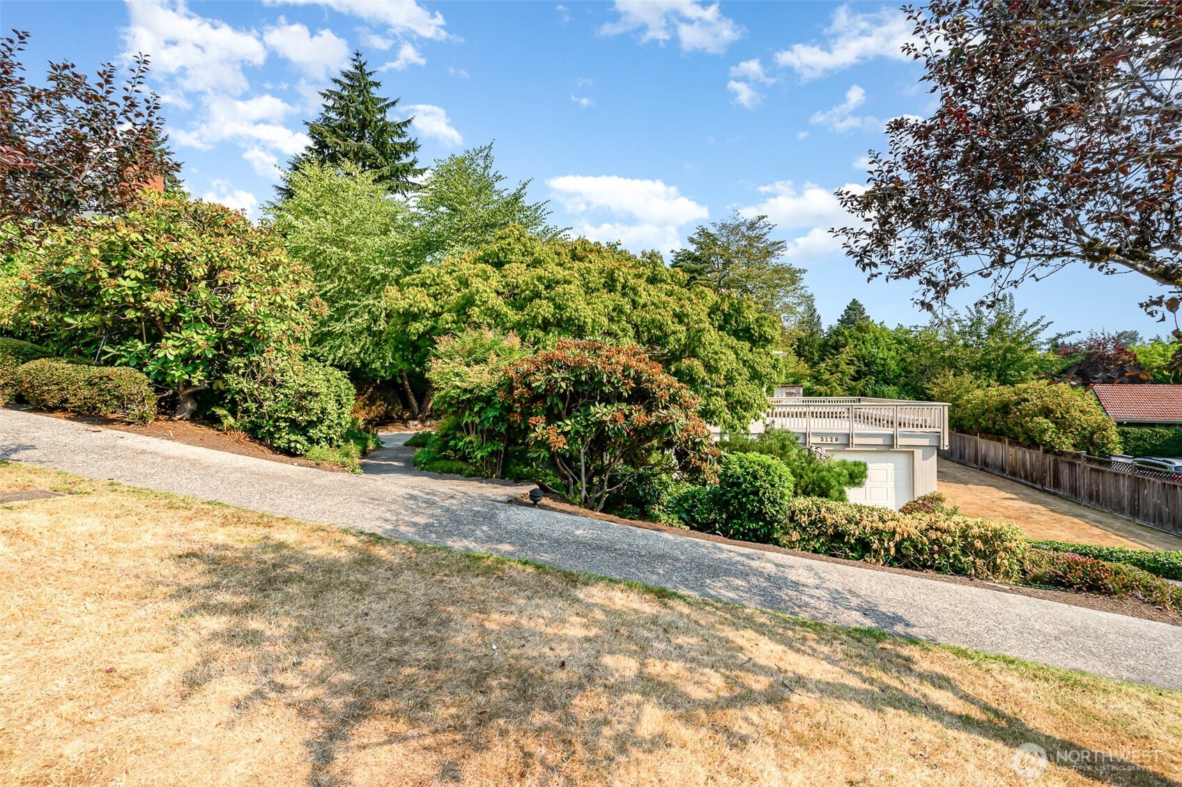 5120 NE 54th Street , Seattle, WA 98105