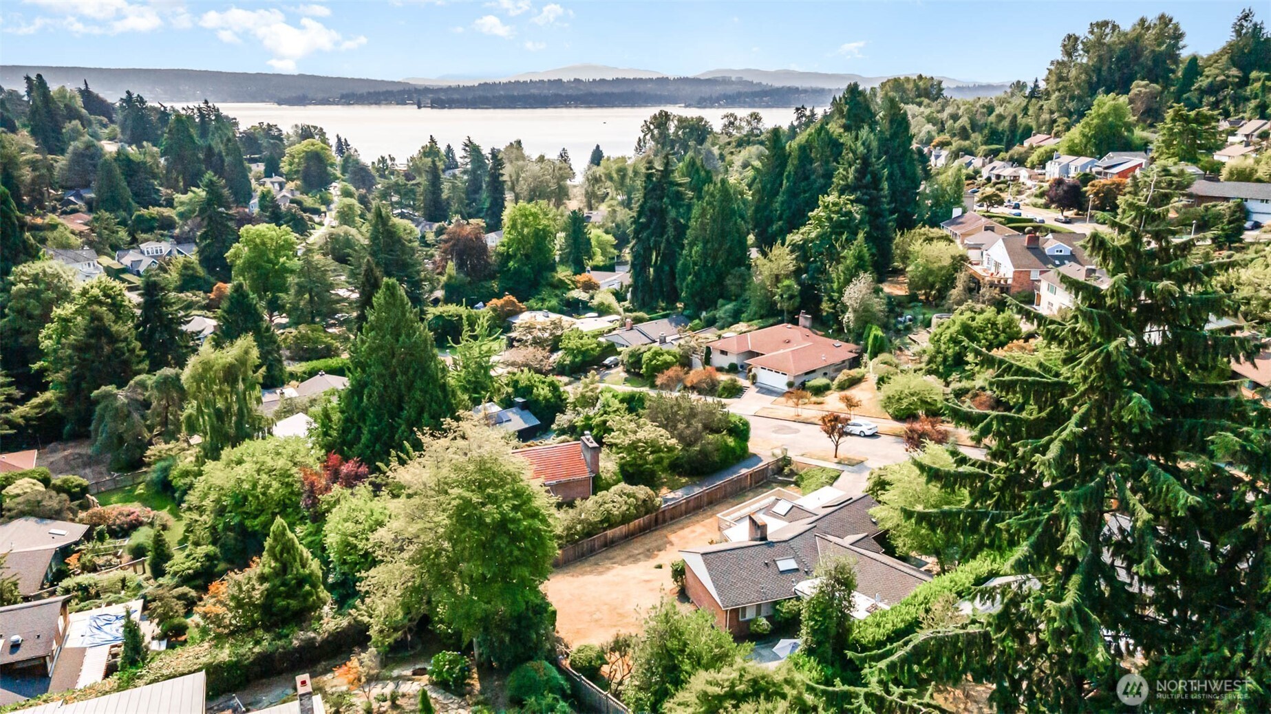 5120 NE 54th Street , Seattle, WA 98105