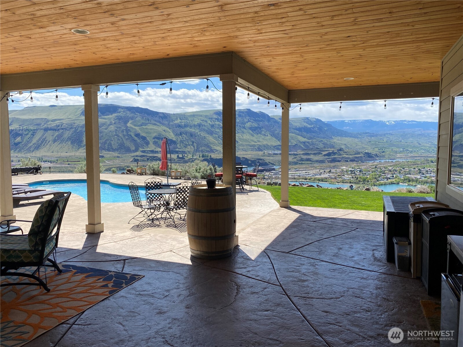 6696 Batterman Road , Rock Island, WA 98850