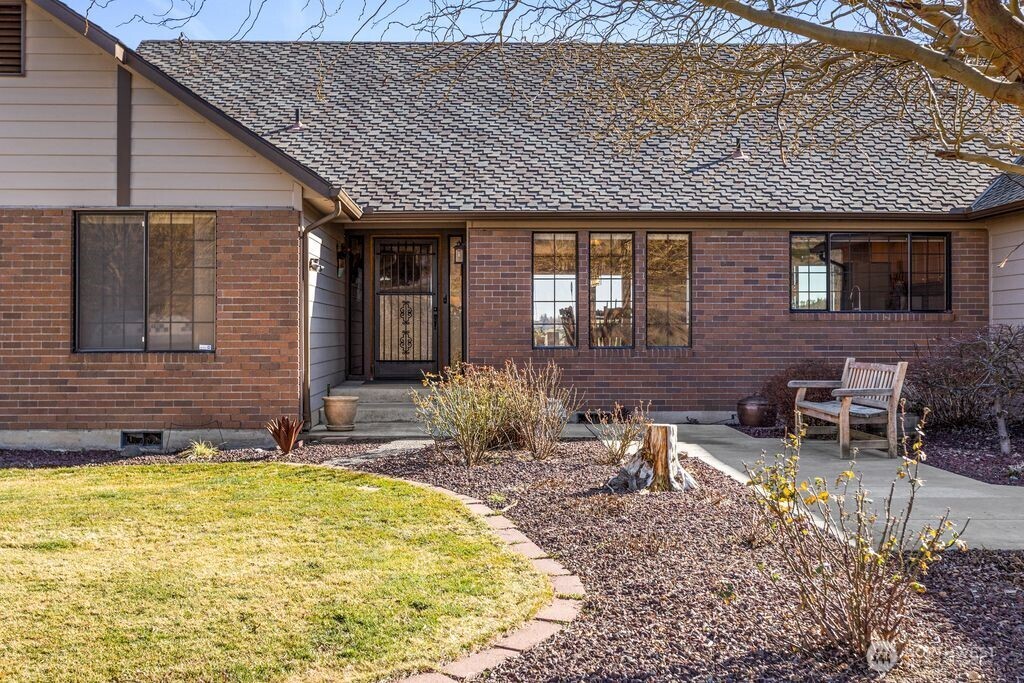 290 Trails End Lane , Yakima, WA 98903