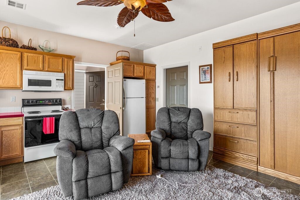 290 Trails End Lane , Yakima, WA 98903