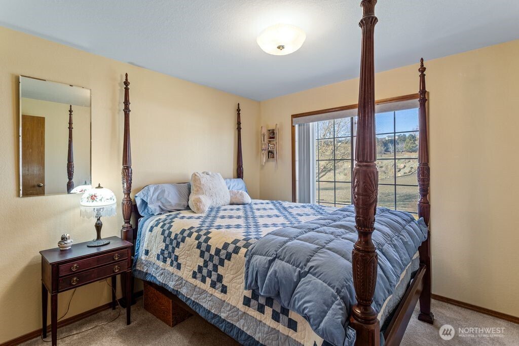 290 Trails End Lane , Yakima, WA 98903