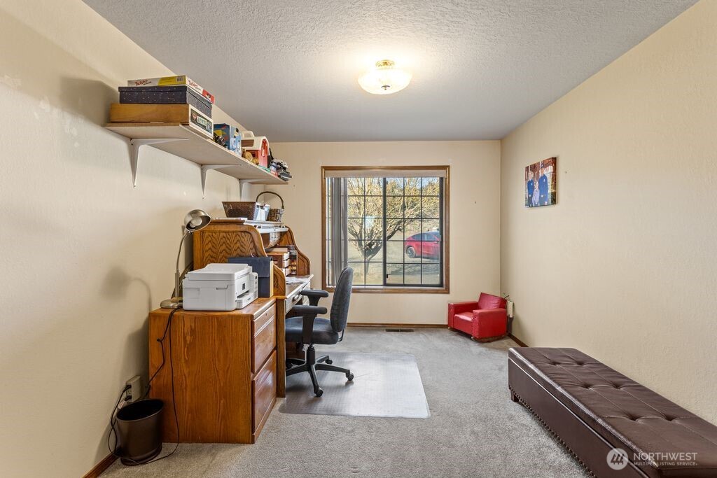 290 Trails End Lane , Yakima, WA 98903