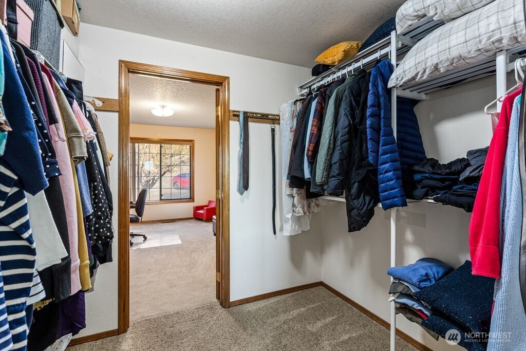 290 Trails End Lane , Yakima, WA 98903