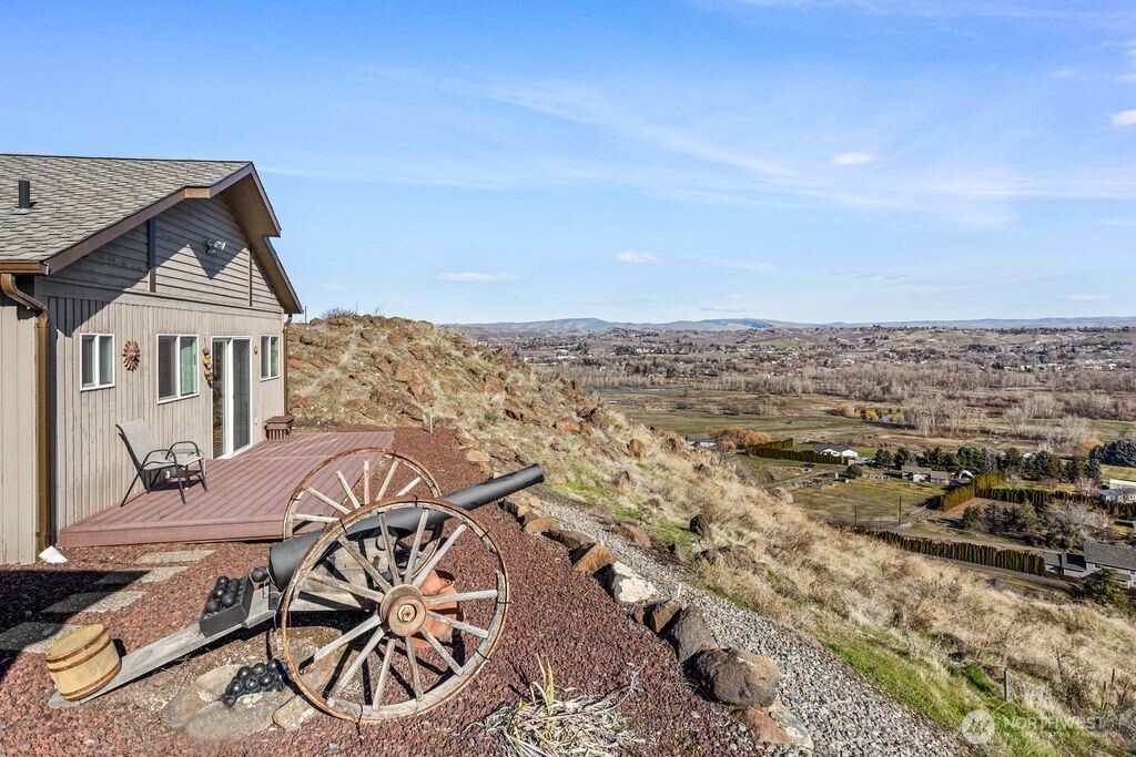 290 Trails End Lane , Yakima, WA 98903